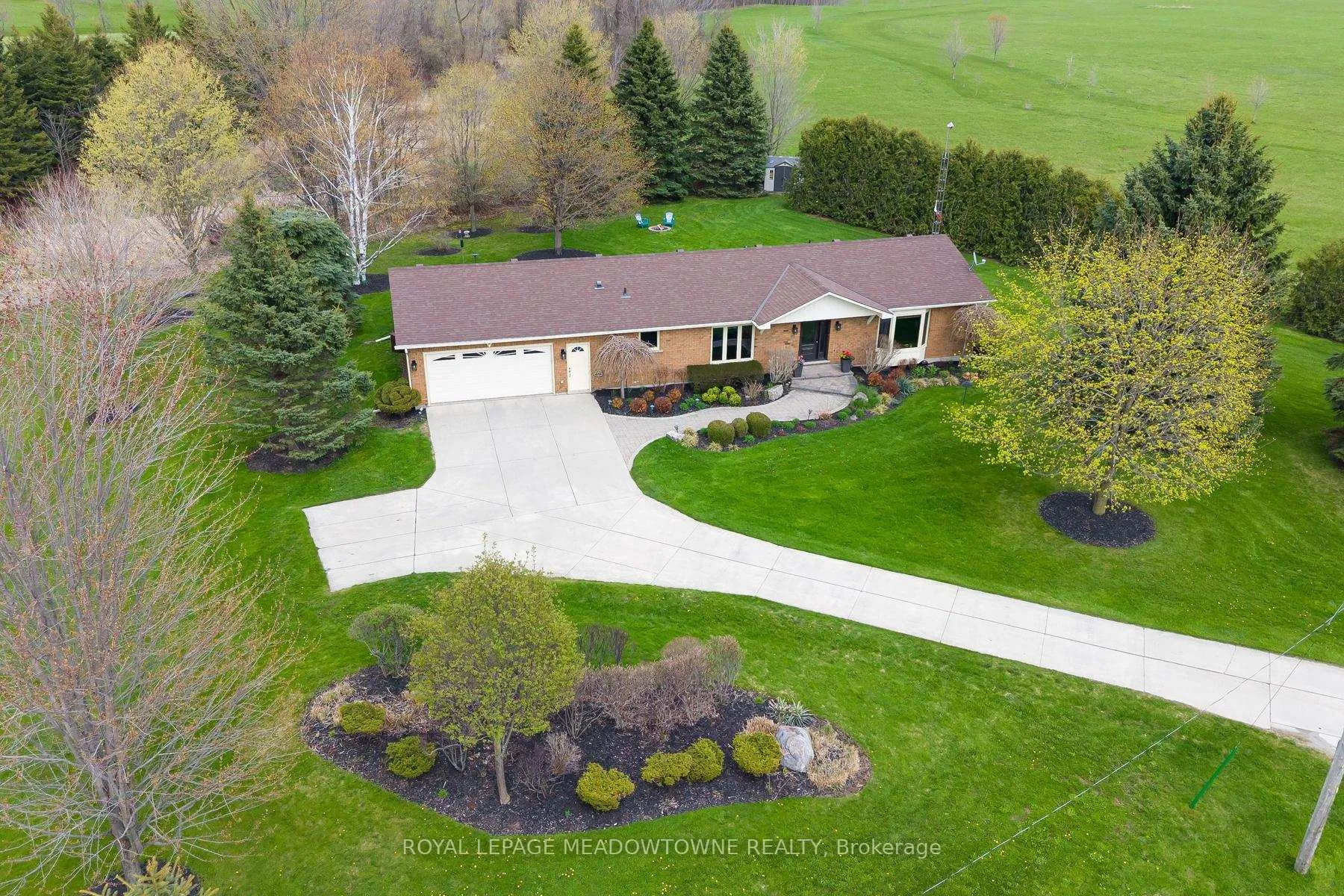 Photo 1 of 10997 Third Line, Halton Hills, Rural Esquesing — HOMEH