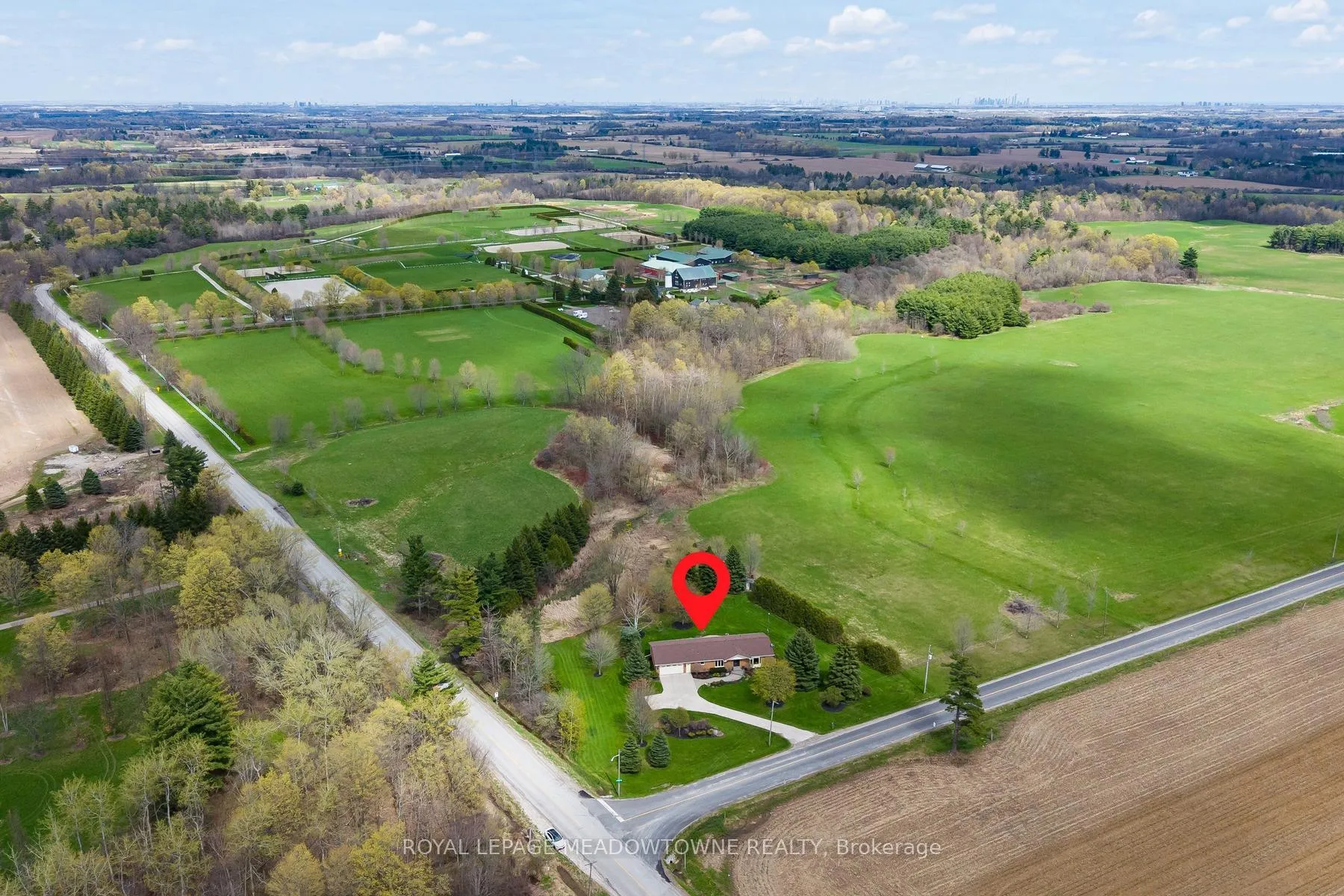 Photo 3 of 10997 Third Line, Halton Hills, Rural Esquesing — HOMEH