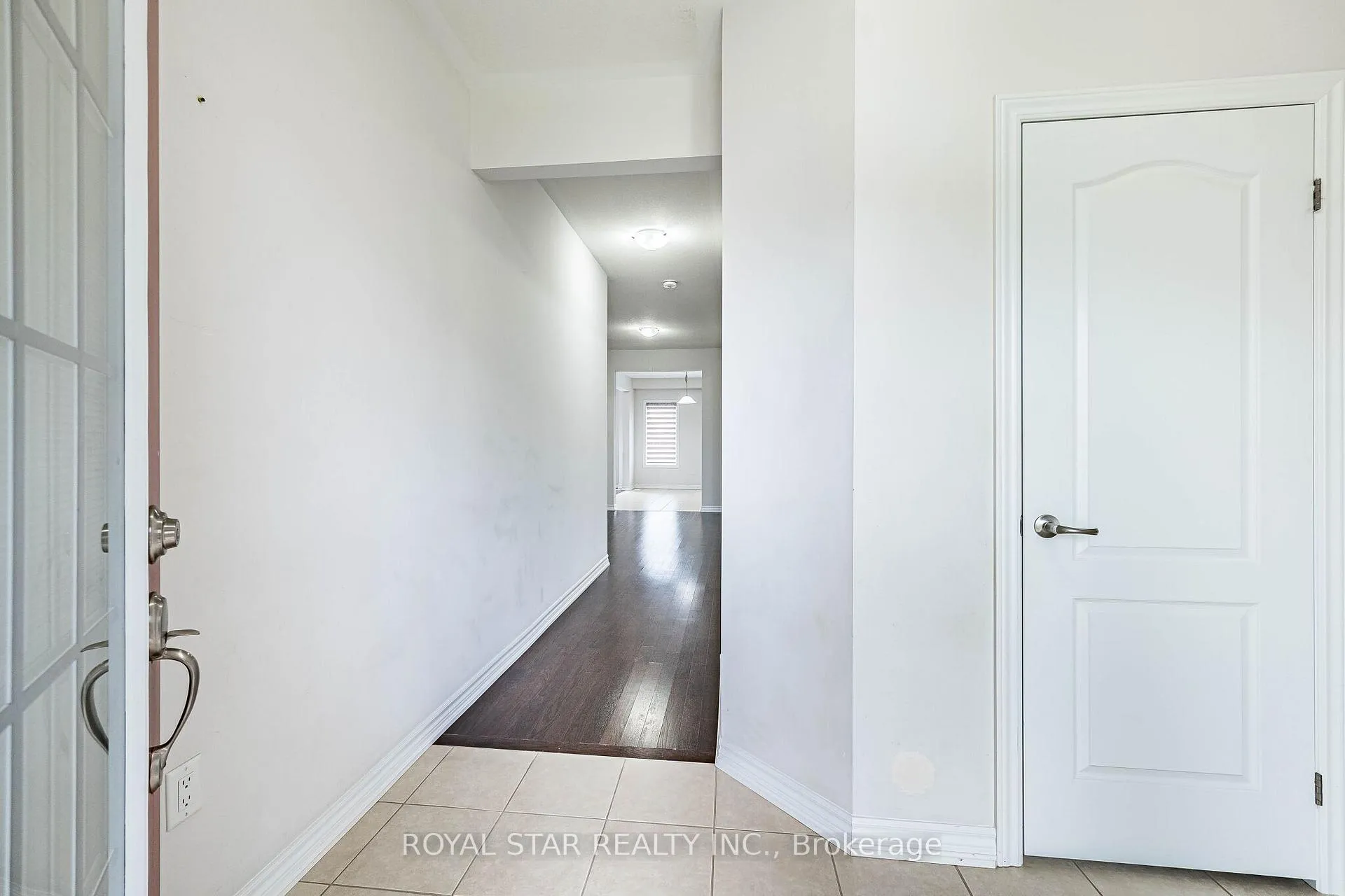 Photo 5 of 44 Hammerhead Road, Brampton, Northwest Brampton — HOMEH