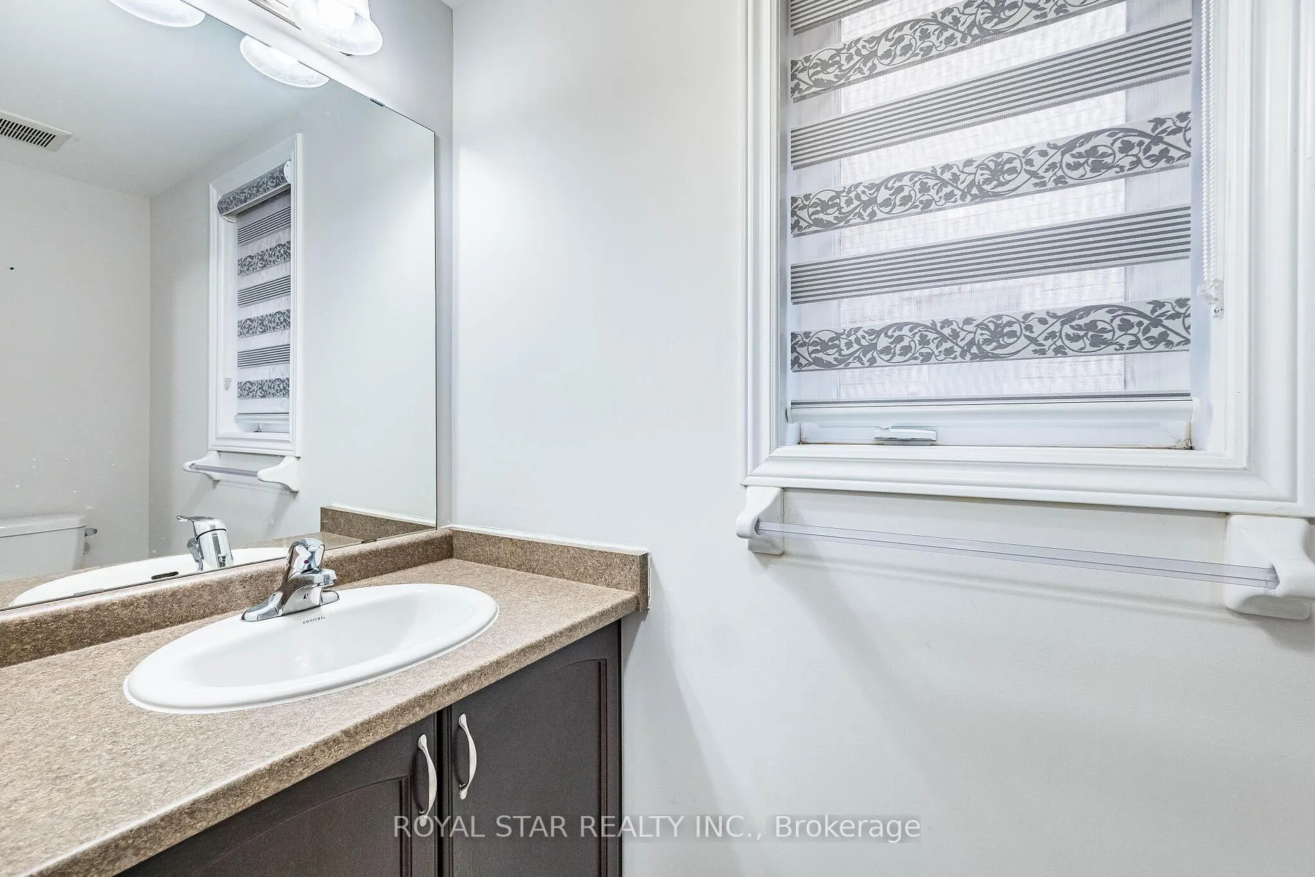Photo 12 of 44 Hammerhead Road, Brampton, Northwest Brampton — HOMEH