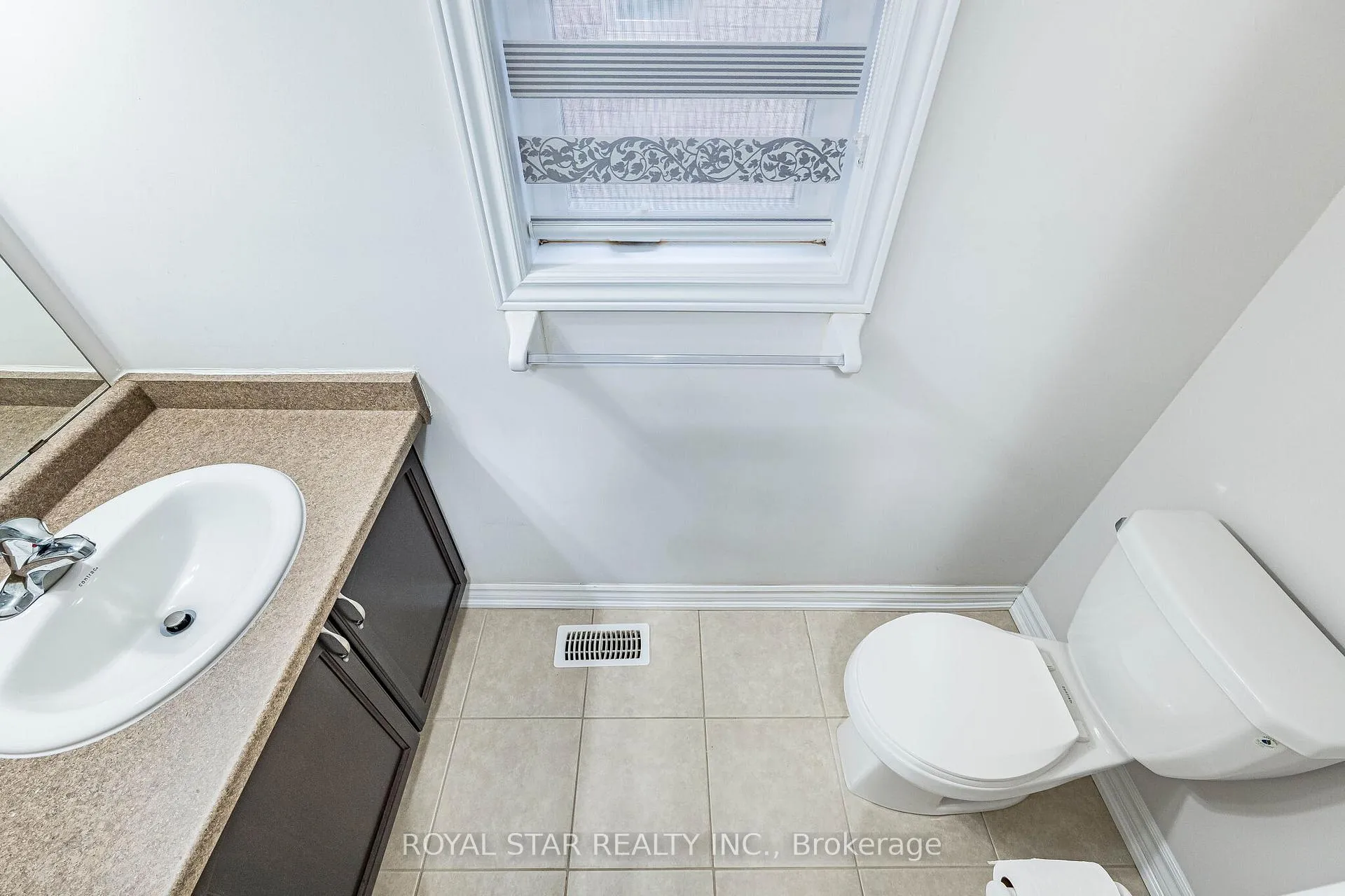 Photo 13 of 44 Hammerhead Road, Brampton, Northwest Brampton — HOMEH
