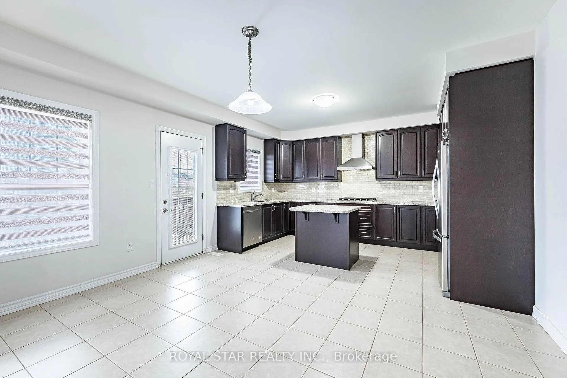 Photo 14 of 44 Hammerhead Road, Brampton, Northwest Brampton — HOMEH