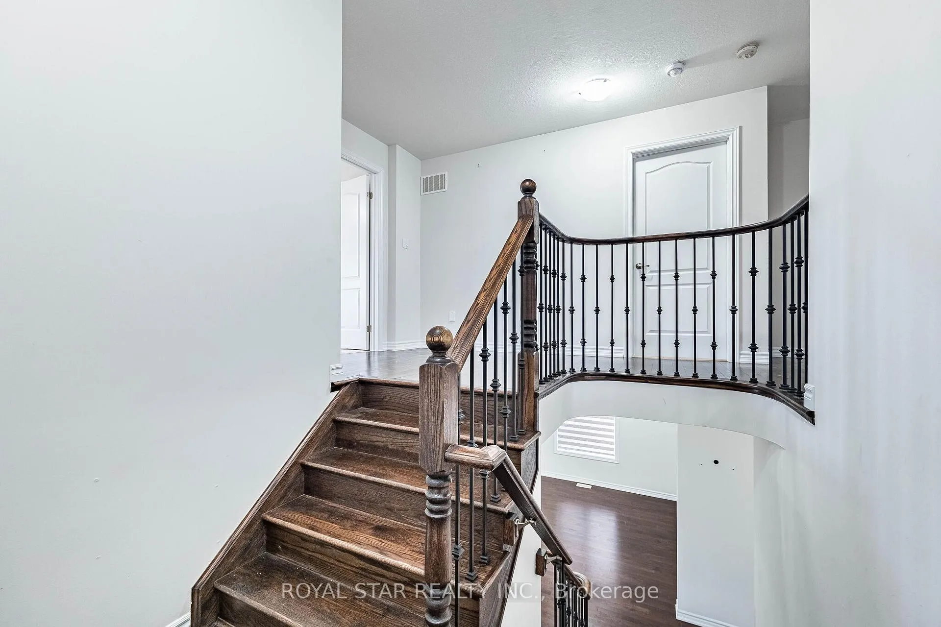 Photo 22 of 44 Hammerhead Road, Brampton, Northwest Brampton — HOMEH