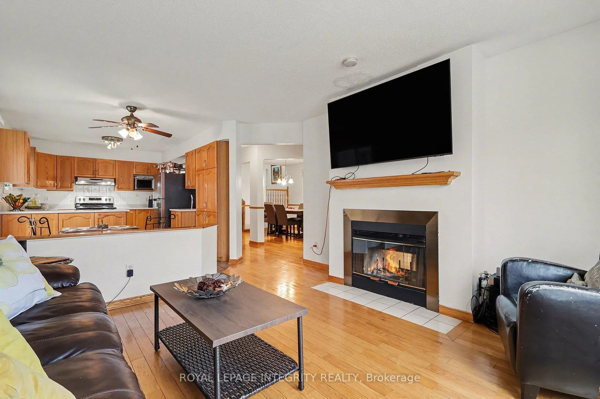 Photo 5 of 2103 Gardenway Drive, Ottawa, Fallingbrook/Gardenway South — HOMEH