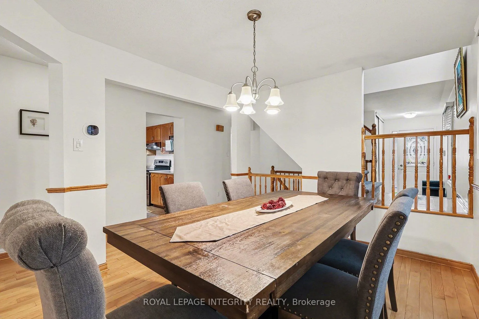 Photo 7 of 2103 Gardenway Drive, Ottawa, Fallingbrook/Gardenway South — HOMEH