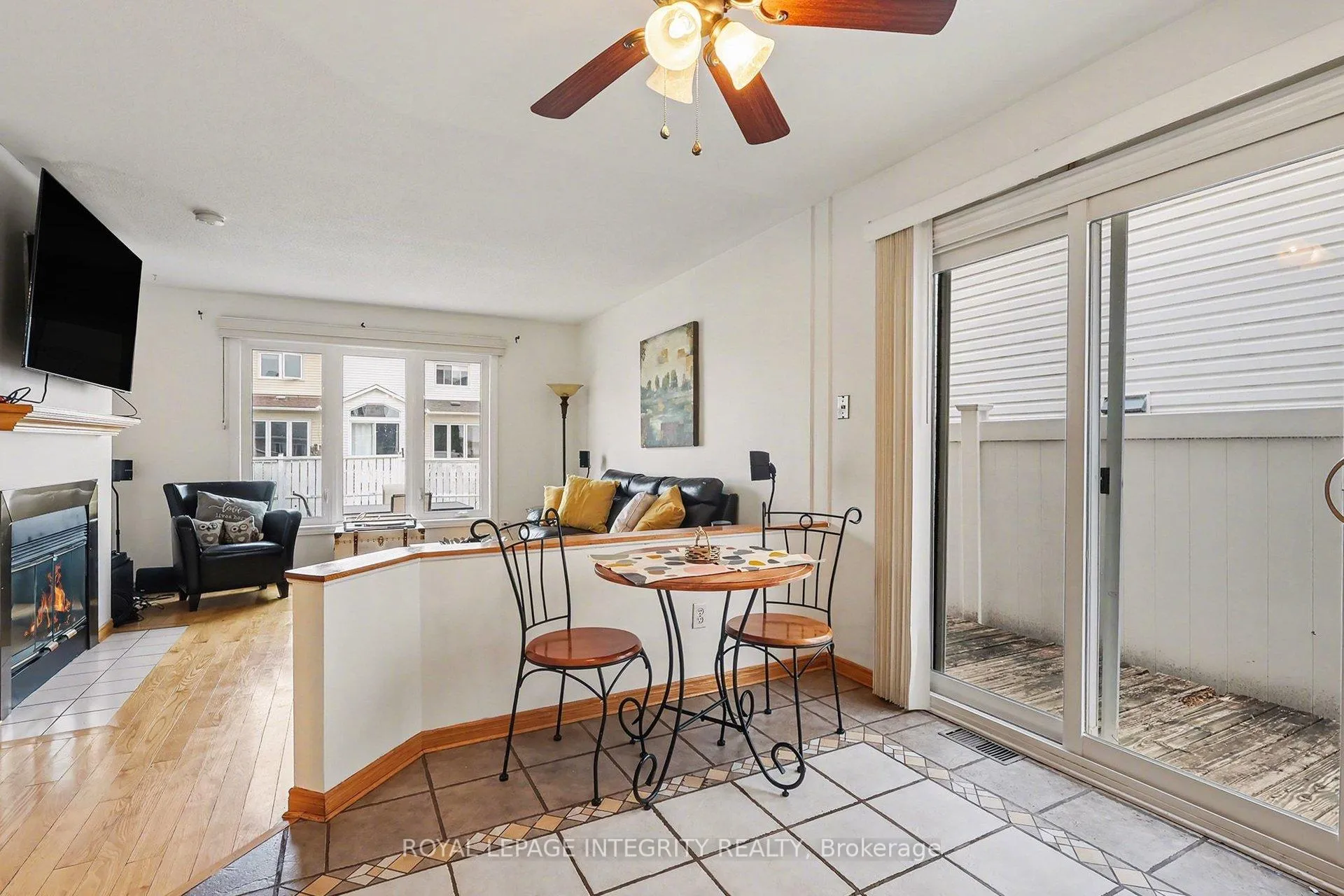Photo 10 of 2103 Gardenway Drive, Ottawa, Fallingbrook/Gardenway South — HOMEH