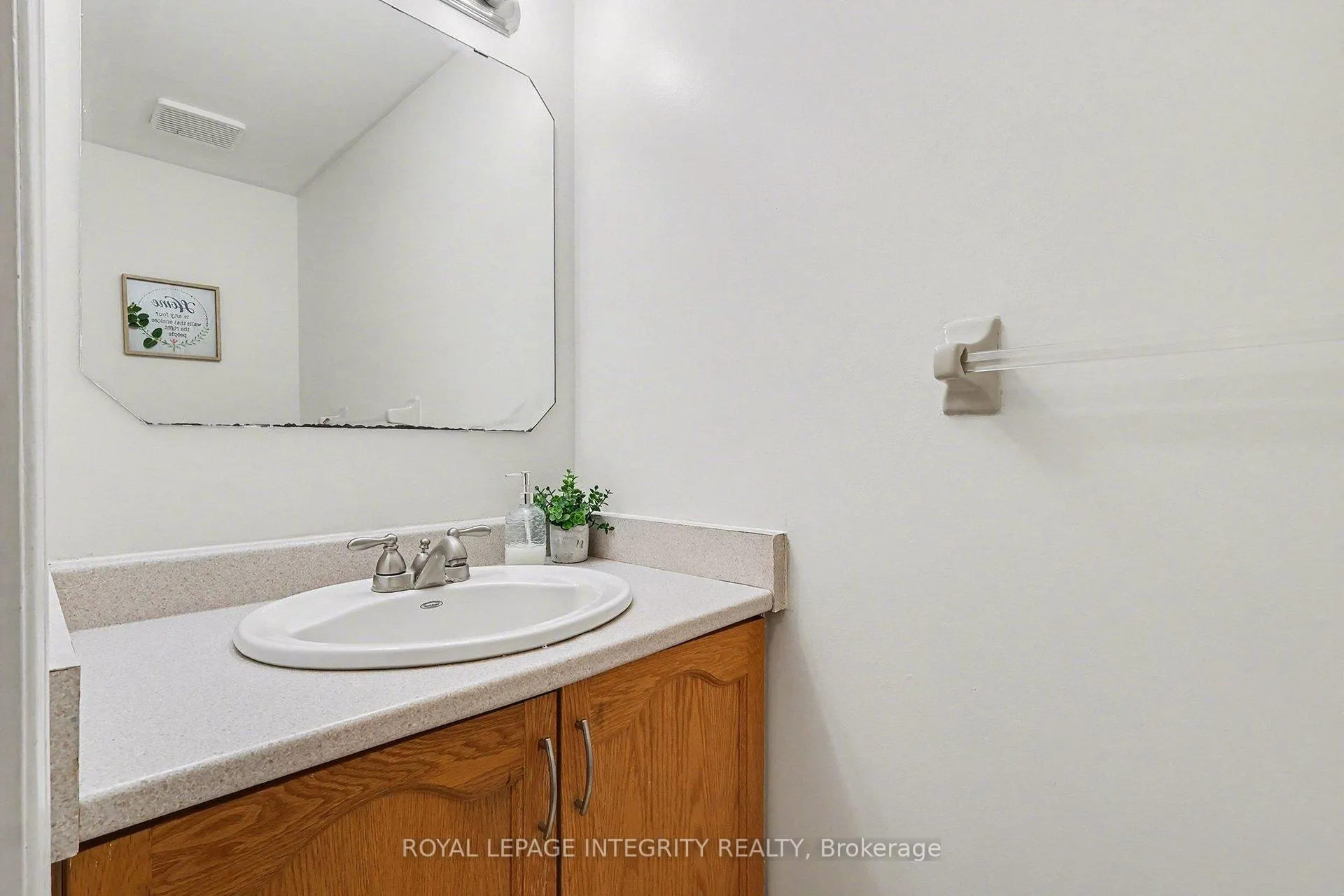 Photo 14 of 2103 Gardenway Drive, Ottawa, Fallingbrook/Gardenway South — HOMEH