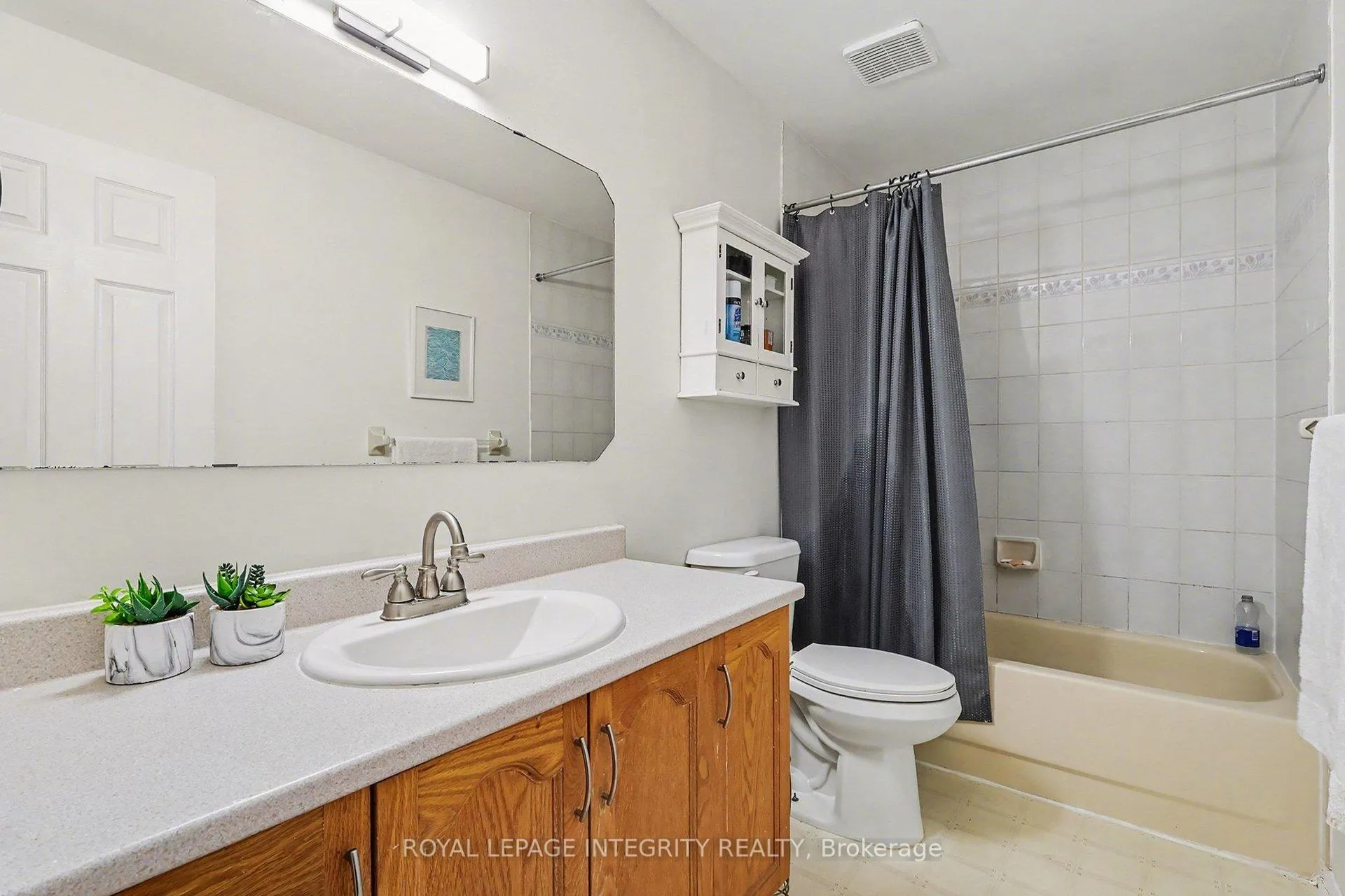 Photo 24 of 2103 Gardenway Drive, Ottawa, Fallingbrook/Gardenway South — HOMEH
