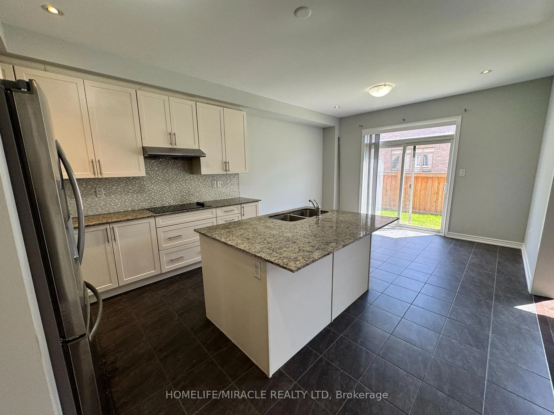 Photo 9 of 50 O'conner Crescent, Brampton, Bram East — HOMEH