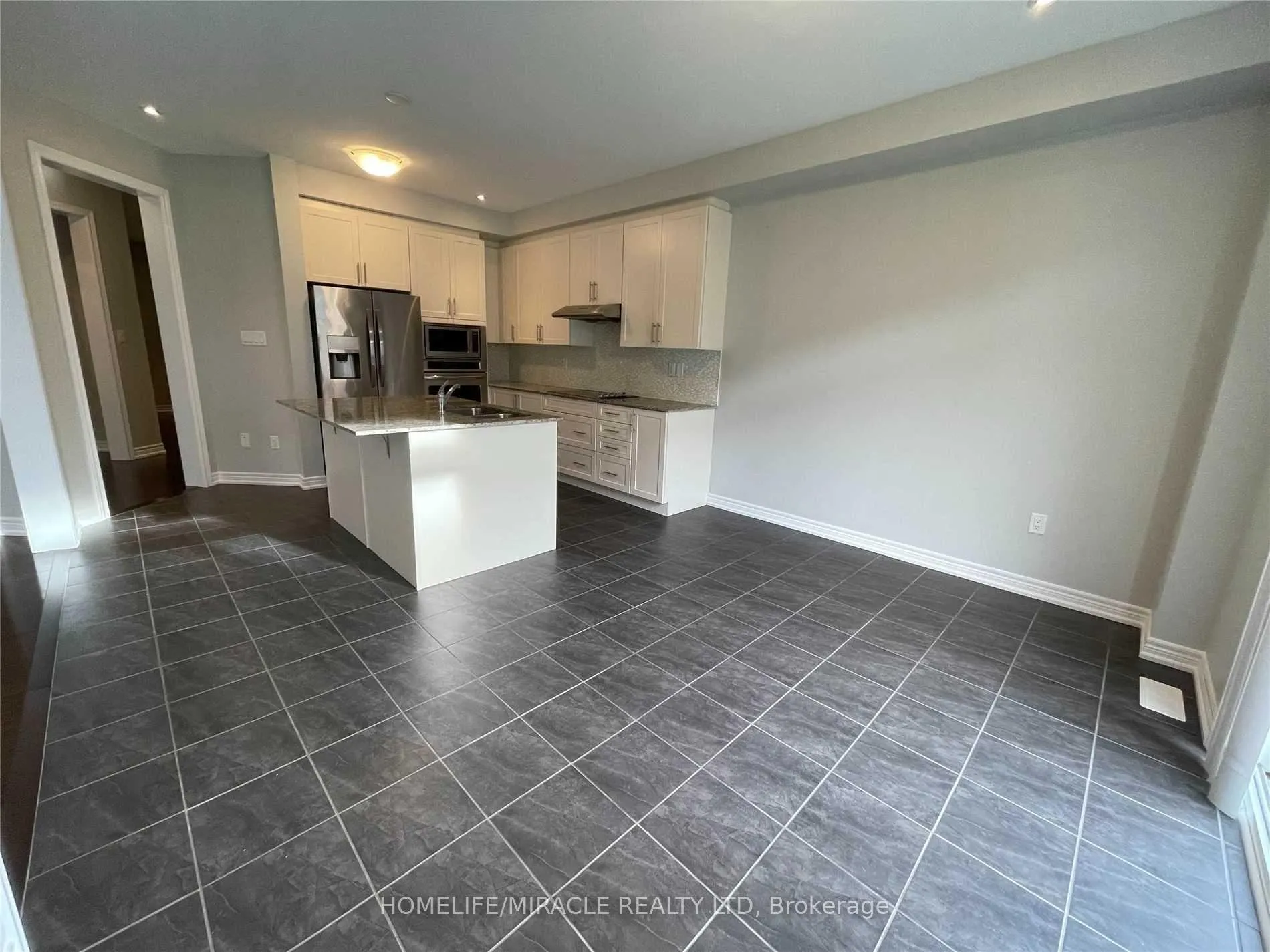 Photo 10 of 50 O'conner Crescent, Brampton, Bram East — HOMEH