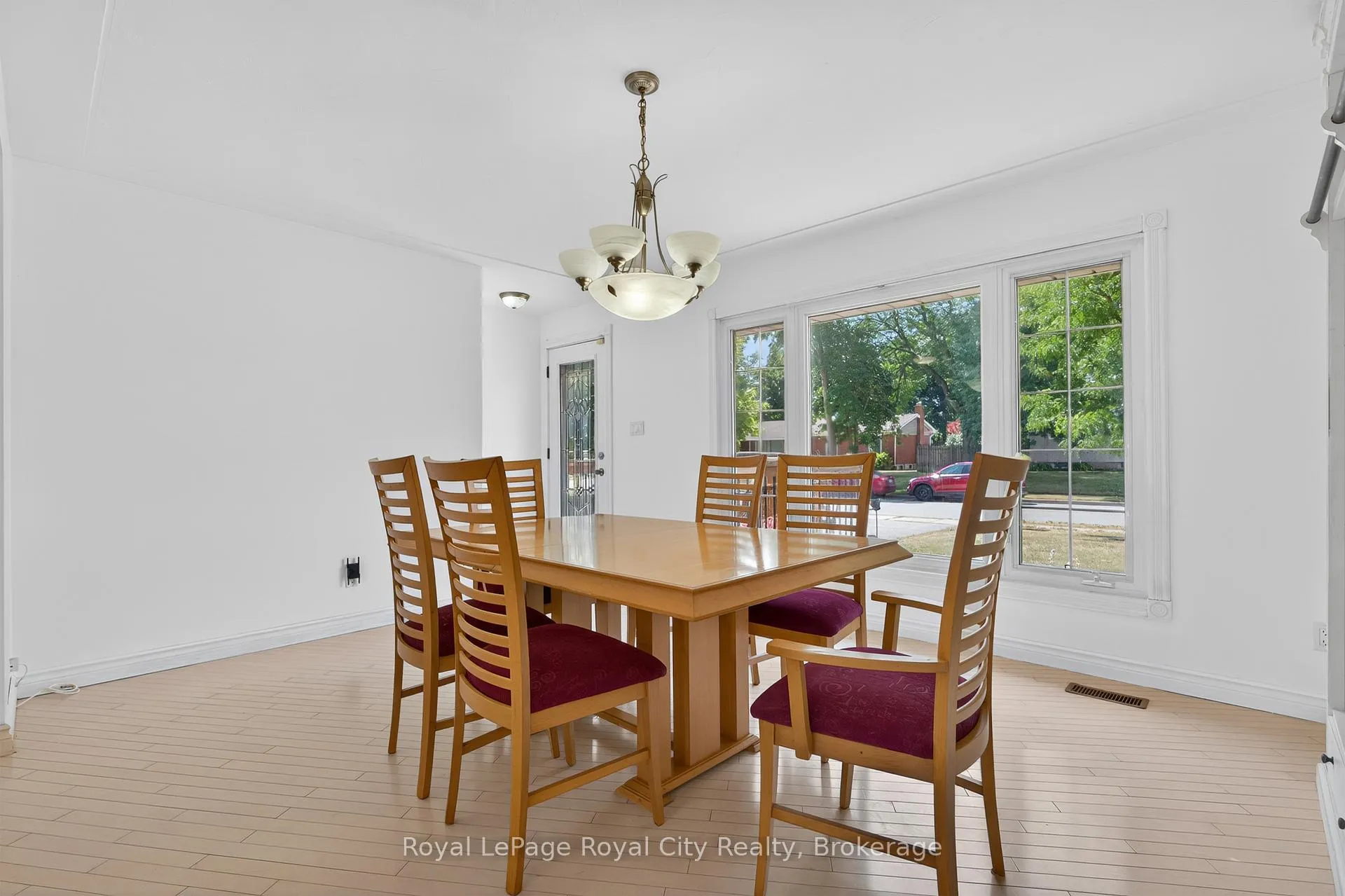 Photo 6 of 68 Sunset Boulevard, Cambridge, Blair Road — HOMEH