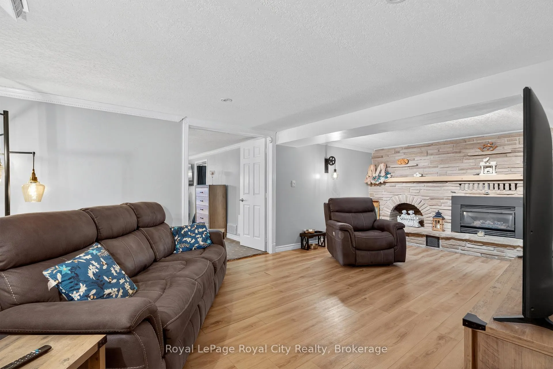 Photo 23 of 68 Sunset Boulevard, Cambridge, Blair Road — HOMEH