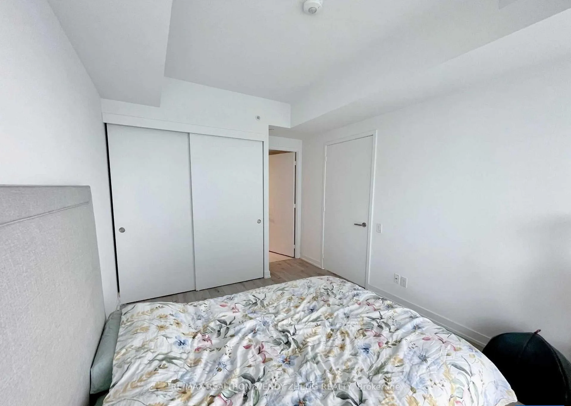 Photo 8 of Unit 1207, 161 Roehampton Avenue, Toronto, Mount Pleasant West — HOMEH