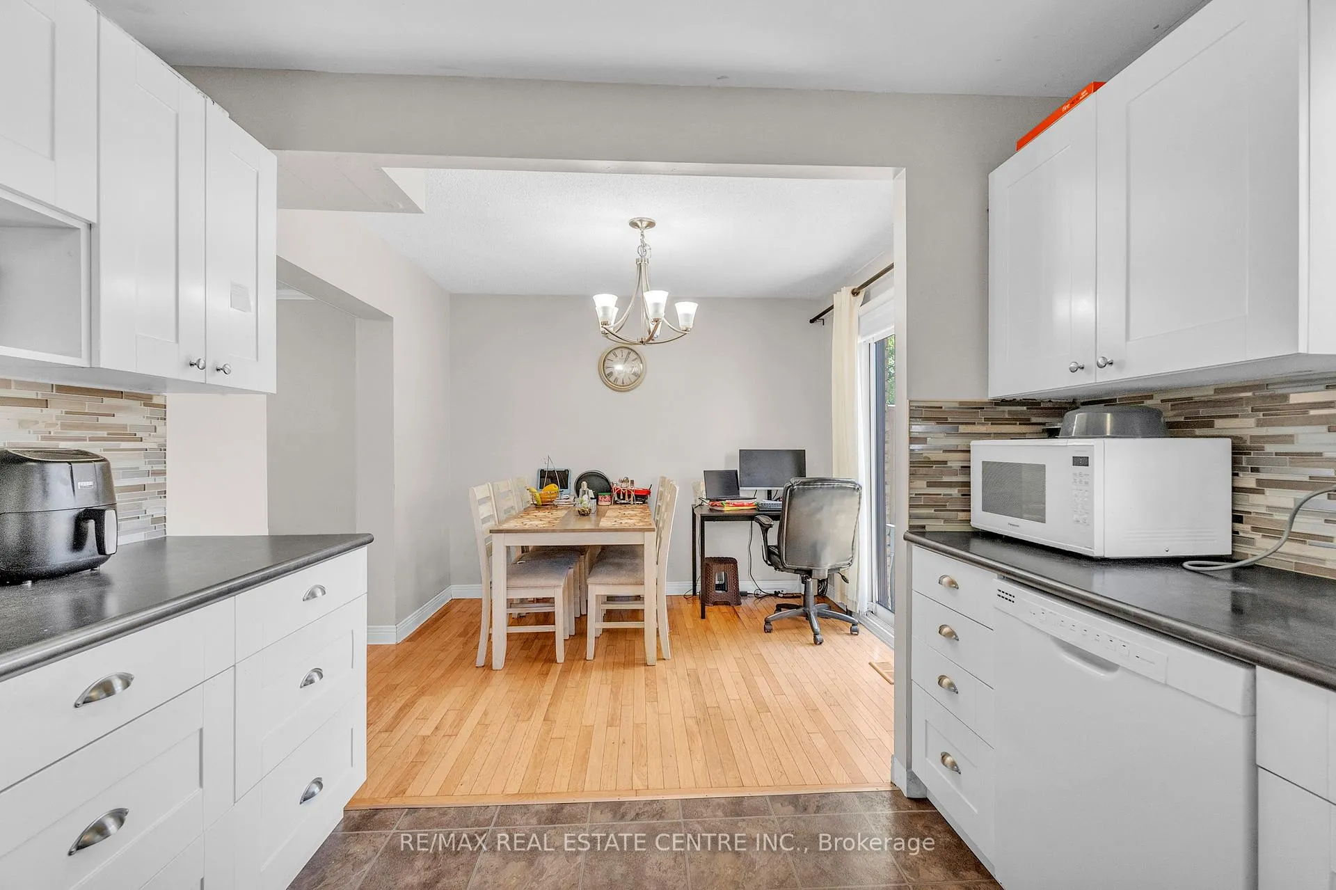 Photo 8 of Unit 102, 105 Hansen Road N, Brampton, Madoc — HOMEH