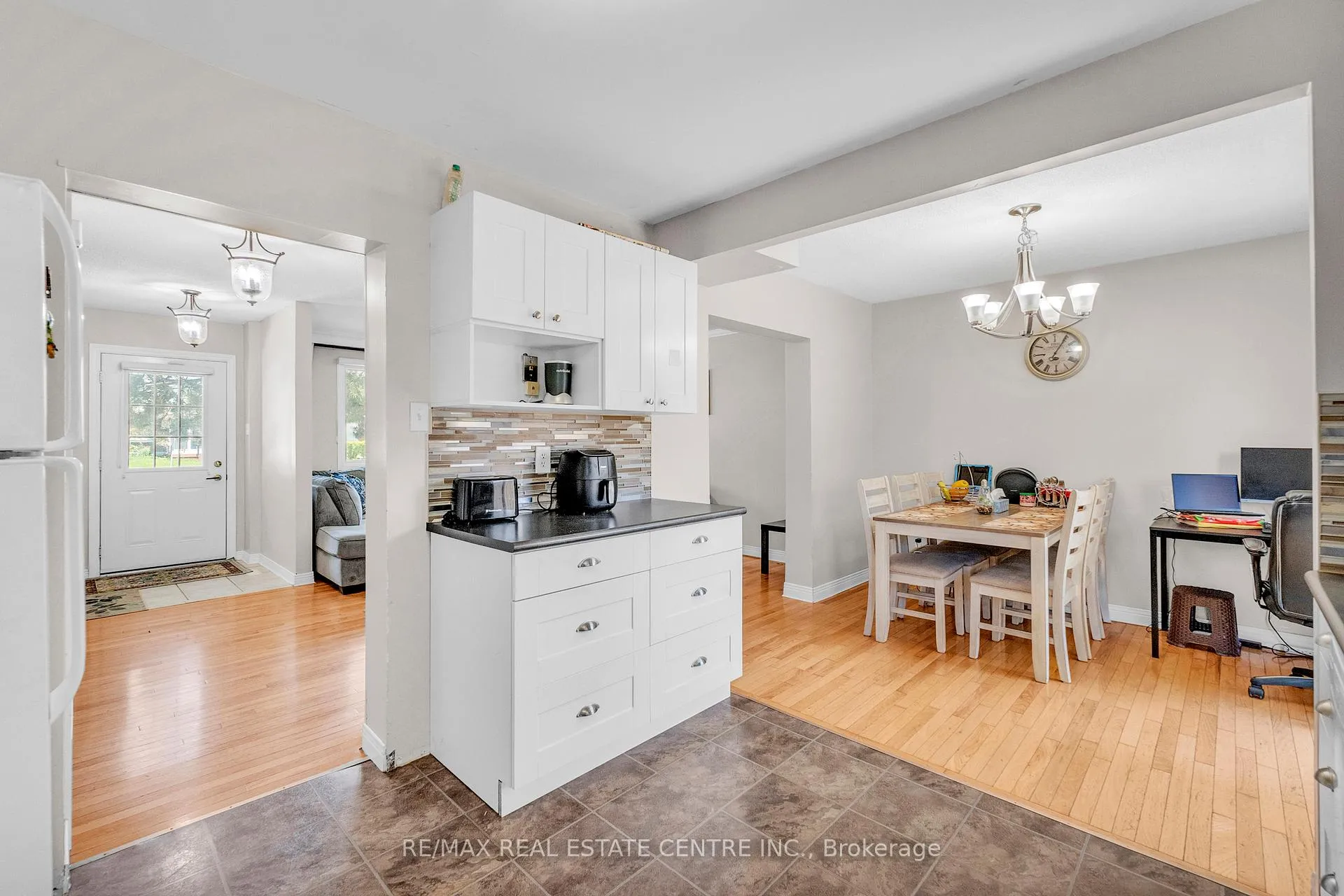 Photo 9 of Unit 102, 105 Hansen Road N, Brampton, Madoc — HOMEH