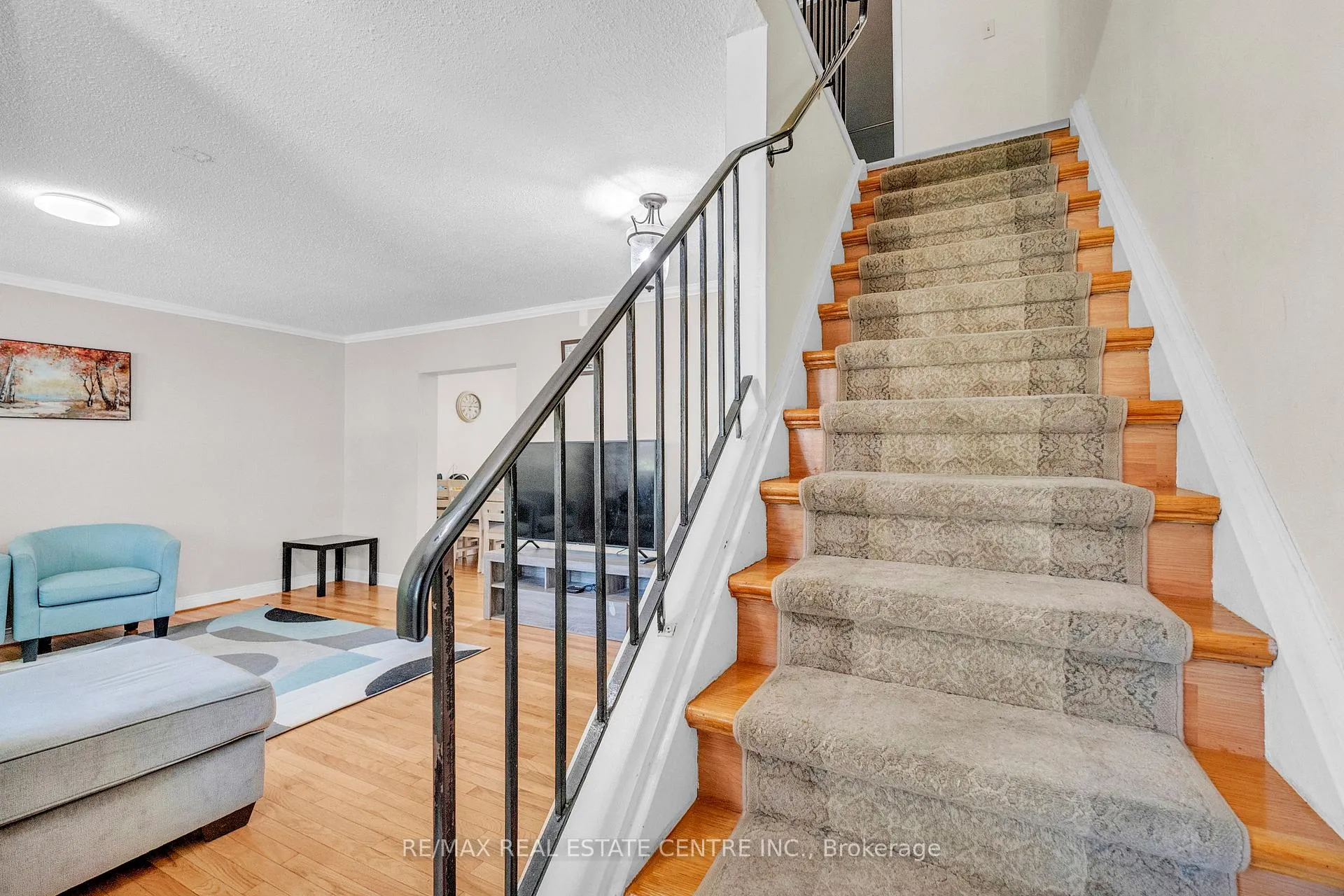 Photo 11 of Unit 102, 105 Hansen Road N, Brampton, Madoc — HOMEH