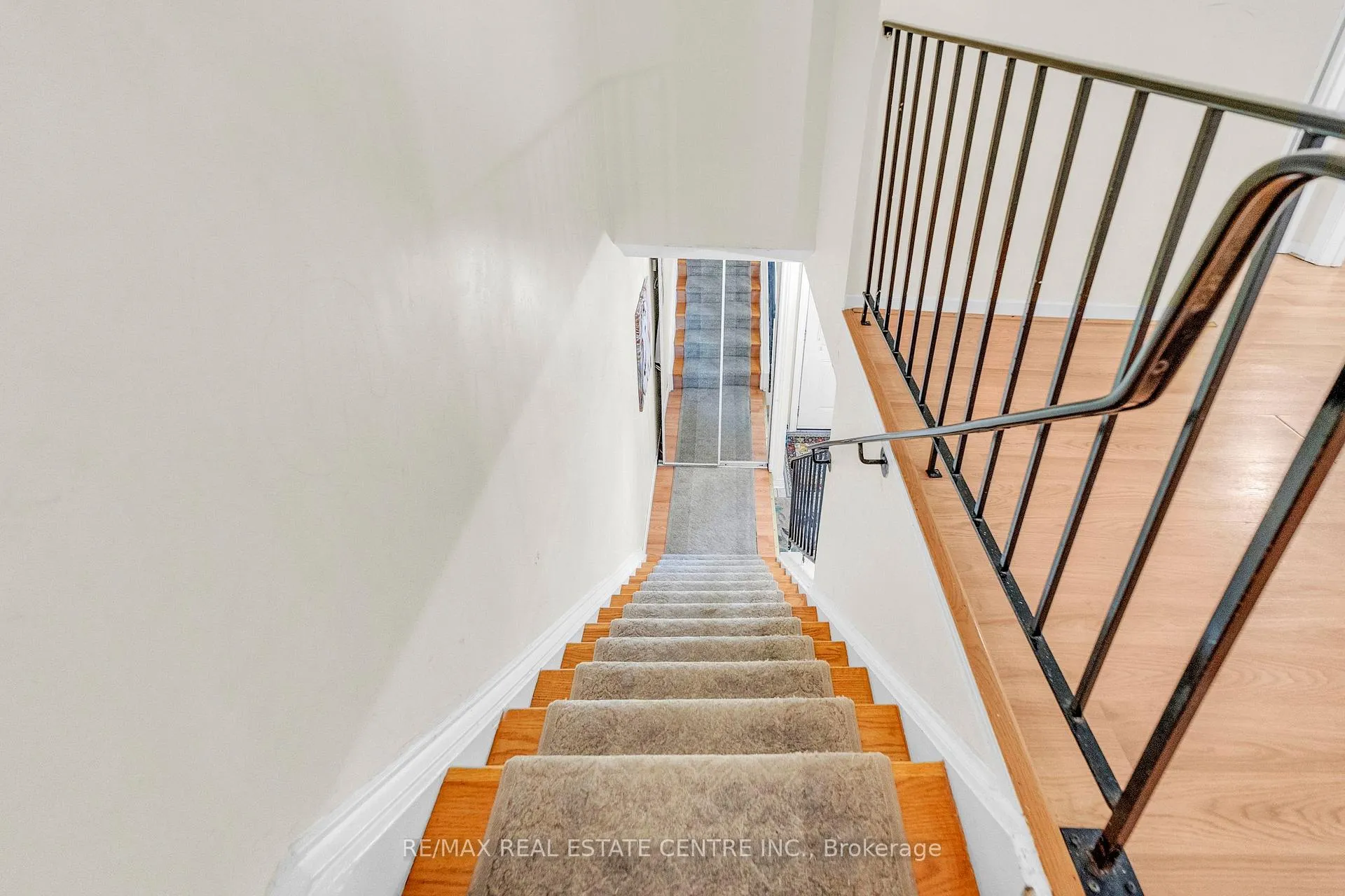 Photo 12 of Unit 102, 105 Hansen Road N, Brampton, Madoc — HOMEH
