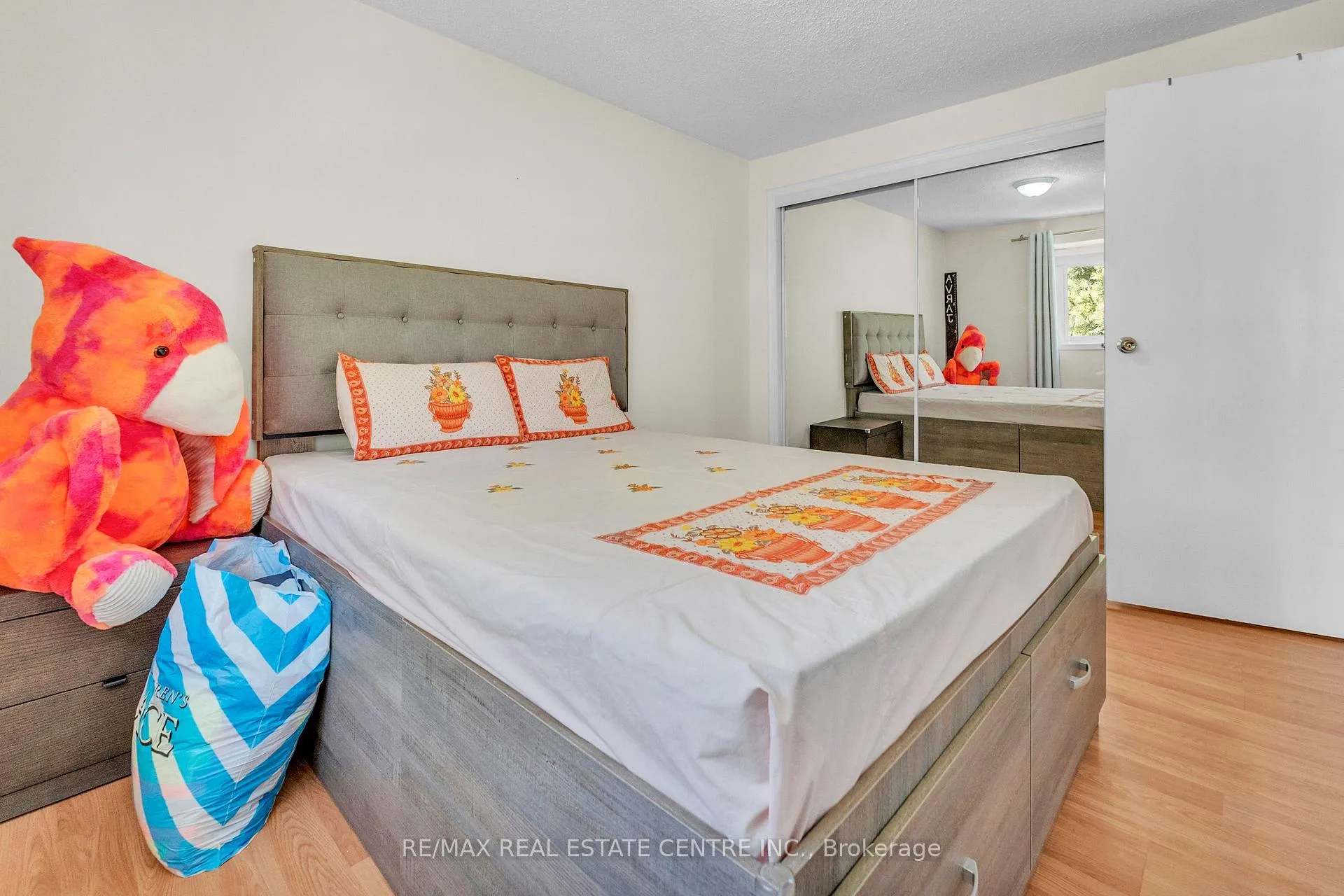 Photo 19 of Unit 102, 105 Hansen Road N, Brampton, Madoc — HOMEH