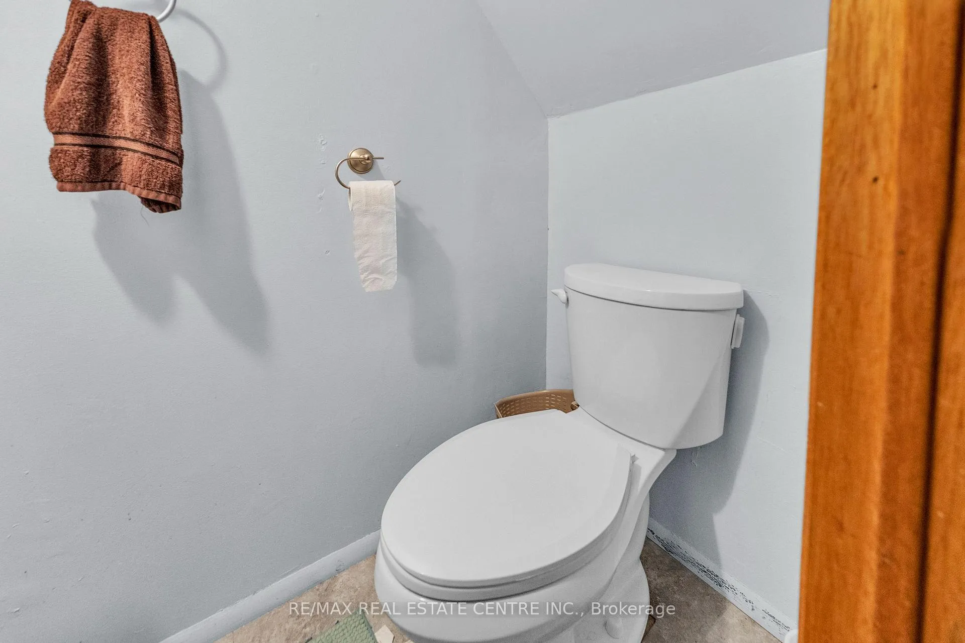 Photo 25 of Unit 102, 105 Hansen Road N, Brampton, Madoc — HOMEH