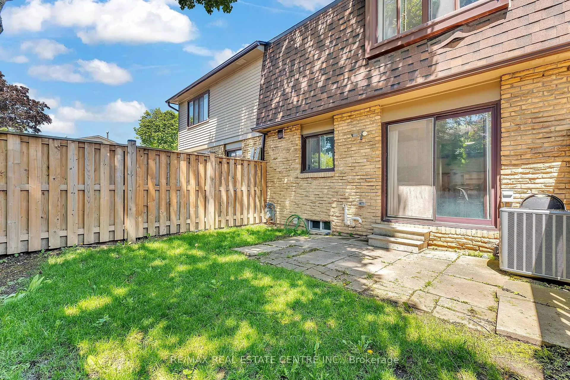 Photo 31 of Unit 102, 105 Hansen Road N, Brampton, Madoc — HOMEH