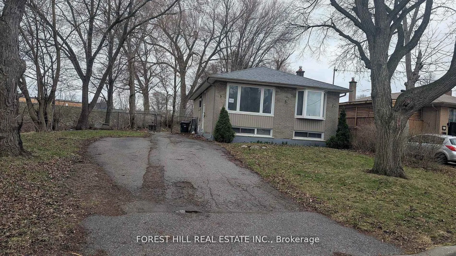 Photo 1 of 21 Caulfield Road, Etobicoke, Elms-Old Rexdale — HOMEH