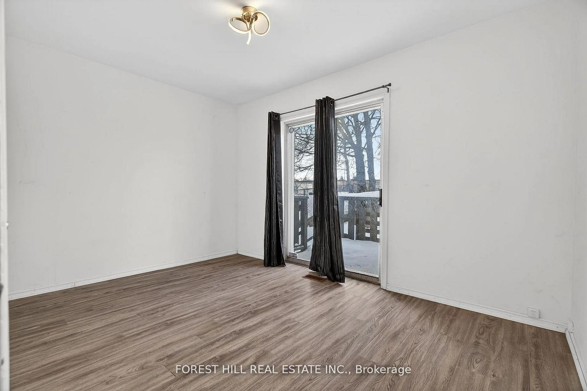 Photo 12 of 21 Caulfield Road, Etobicoke, Elms-Old Rexdale — HOMEH