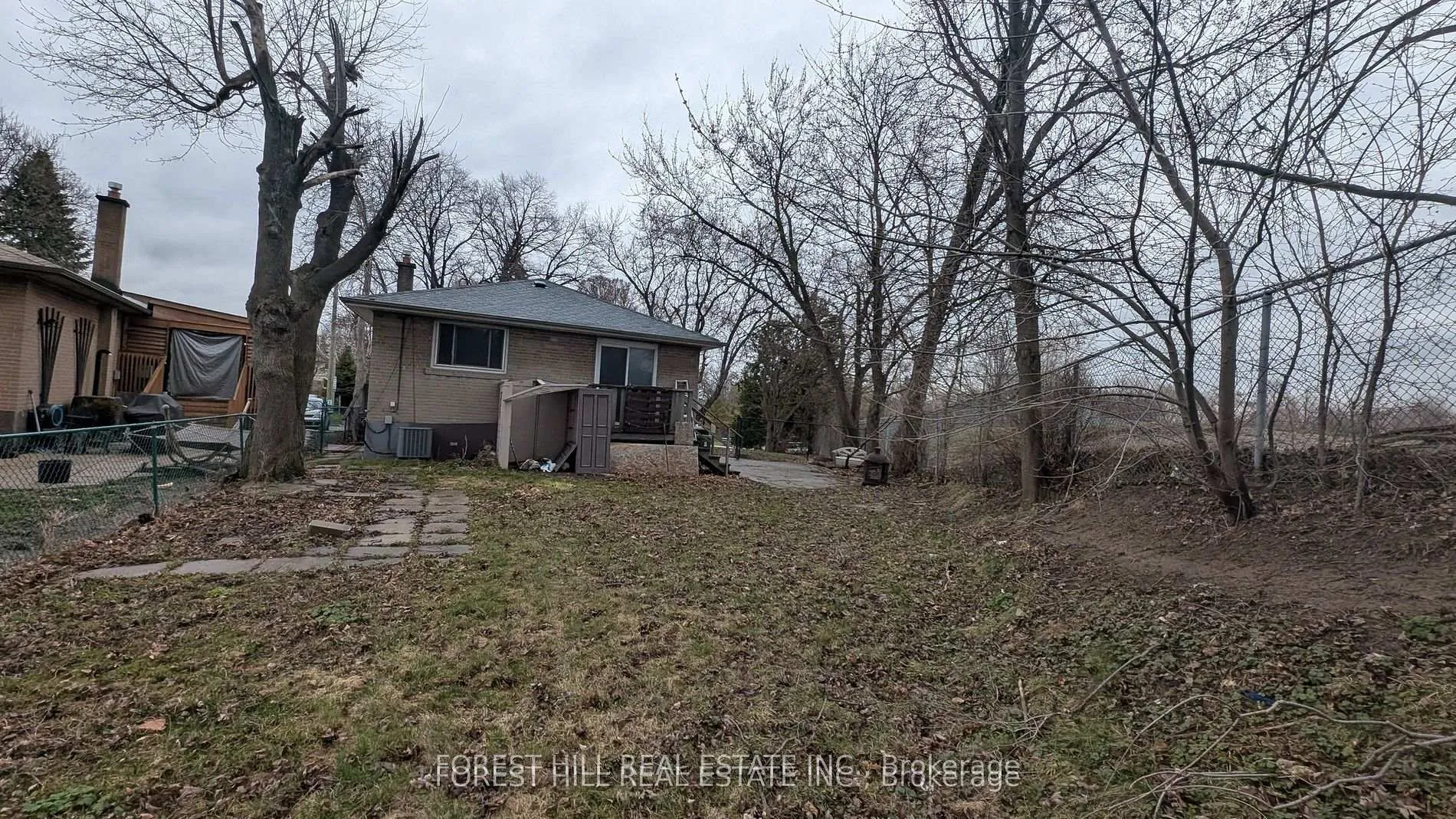 Photo 22 of 21 Caulfield Road, Etobicoke, Elms-Old Rexdale — HOMEH