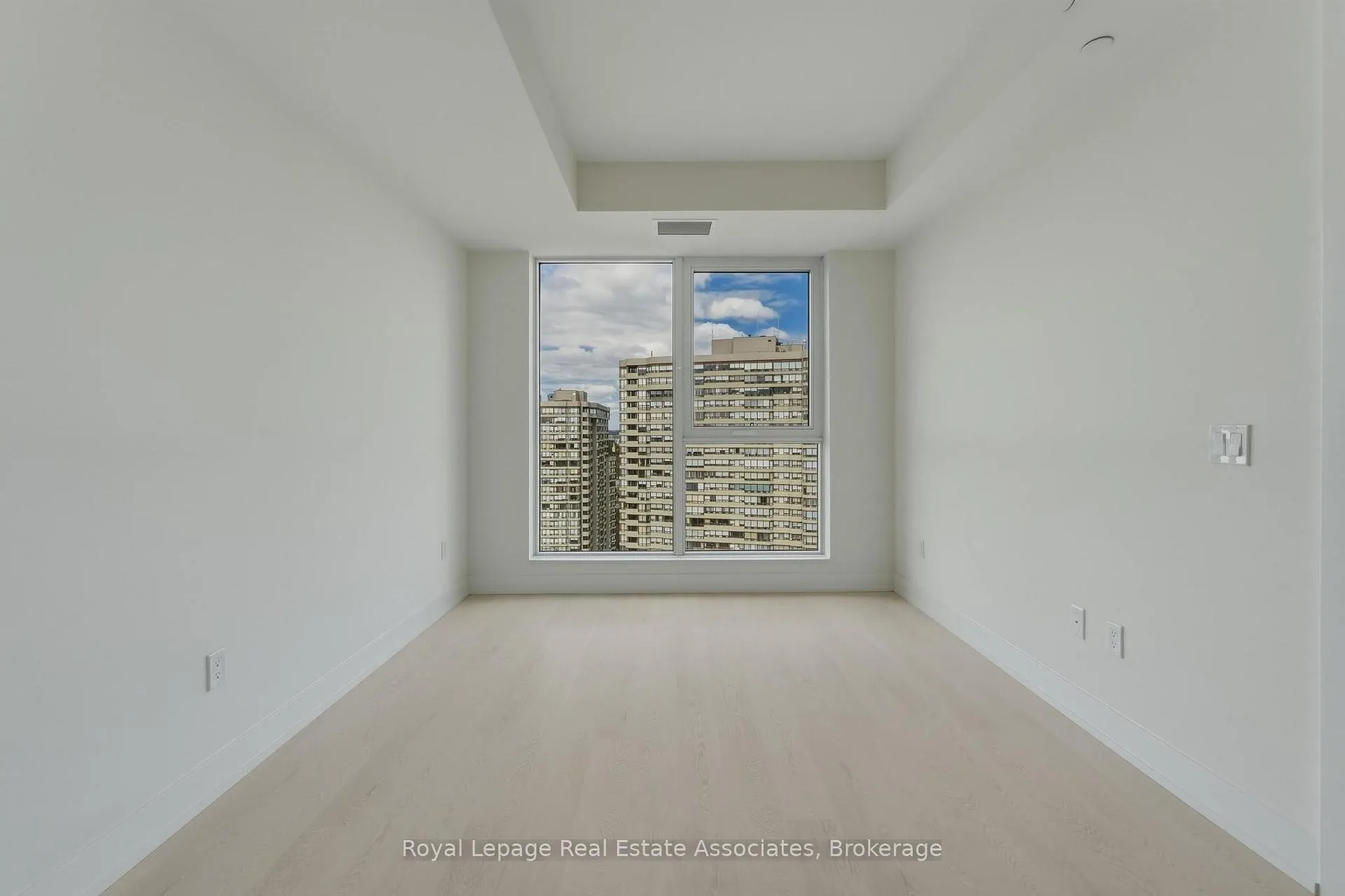 Photo 5 of Unit 1914, 25 Cordova Avenue, Etobicoke, Islington-City Centre West — HOMEH