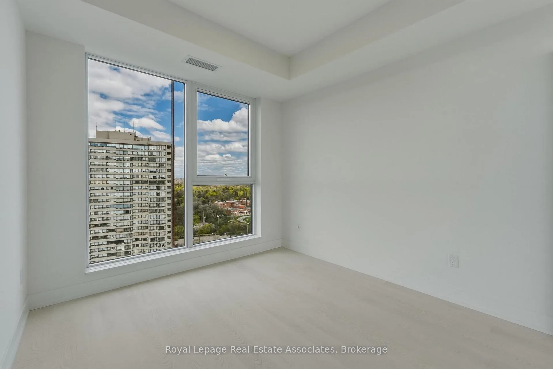 Photo 10 of Unit 1914, 25 Cordova Avenue, Etobicoke, Islington-City Centre West — HOMEH