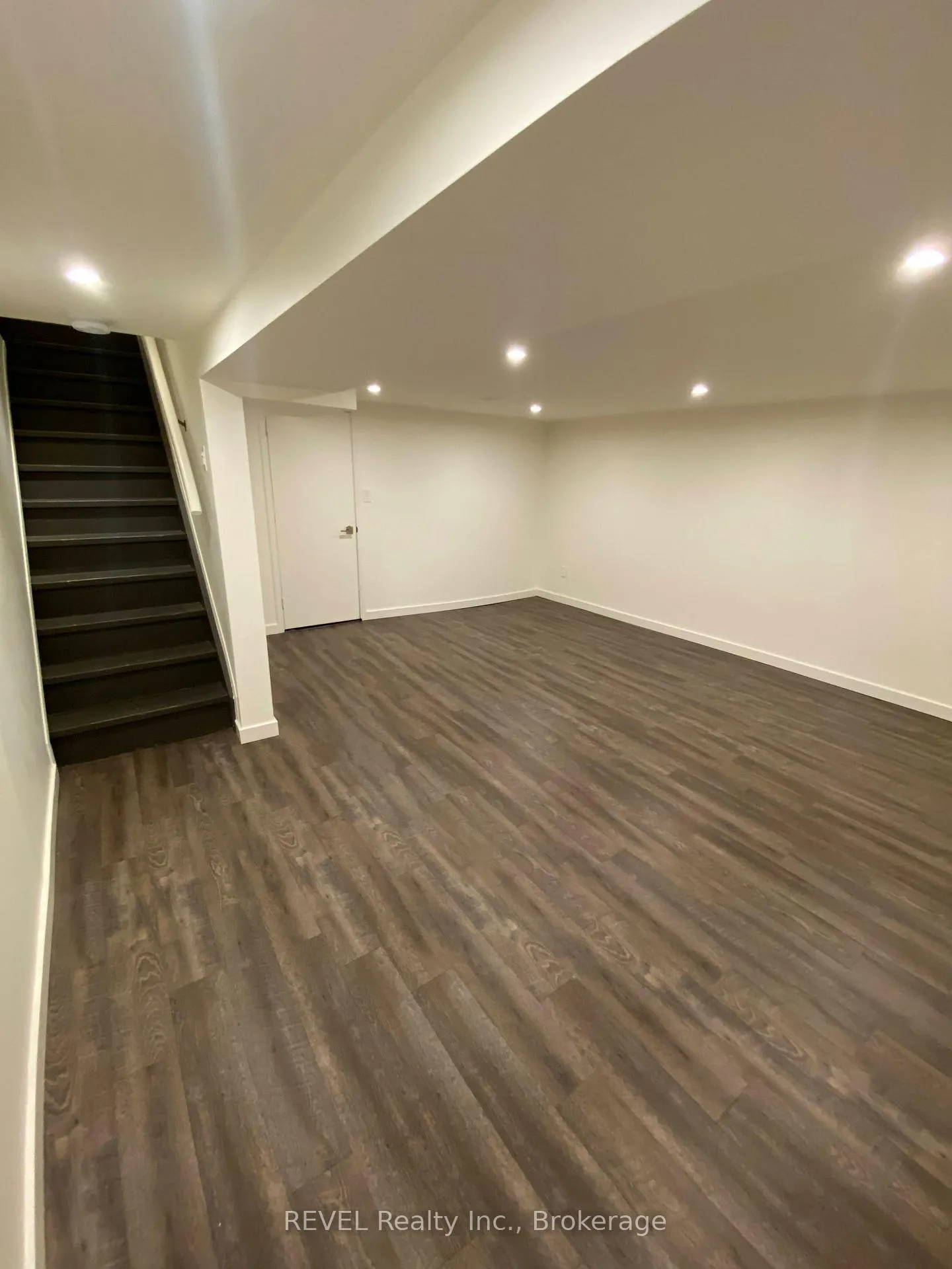 Photo 10 of Unit 22, 5815 Swayze Drive, Niagara Falls, Church's Lane — HOMEH