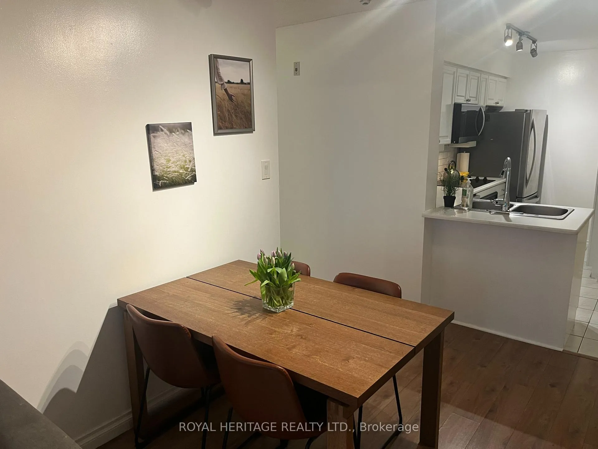 Photo 14 of Unit 211, 188 Redpath Avenue, Toronto, Mount Pleasant West — HOMEH