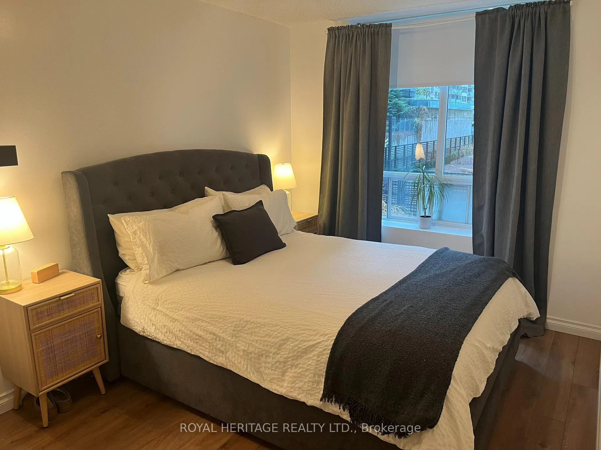 Photo 16 of Unit 211, 188 Redpath Avenue, Toronto, Mount Pleasant West — HOMEH