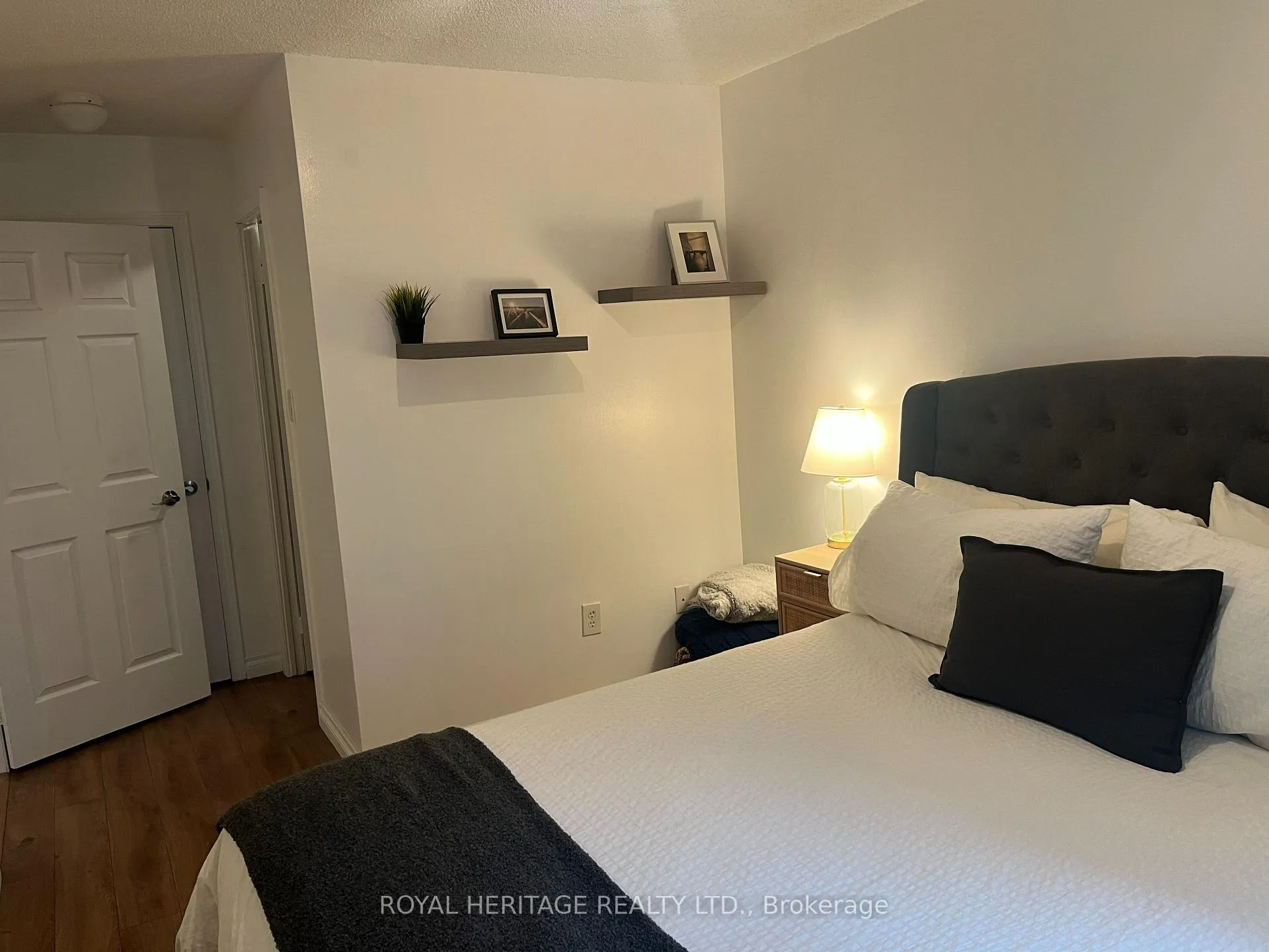 Photo 18 of Unit 211, 188 Redpath Avenue, Toronto, Mount Pleasant West — HOMEH
