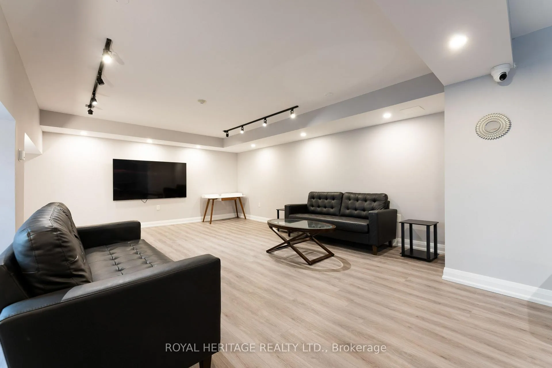 Photo 27 of Unit 211, 188 Redpath Avenue, Toronto, Mount Pleasant West — HOMEH