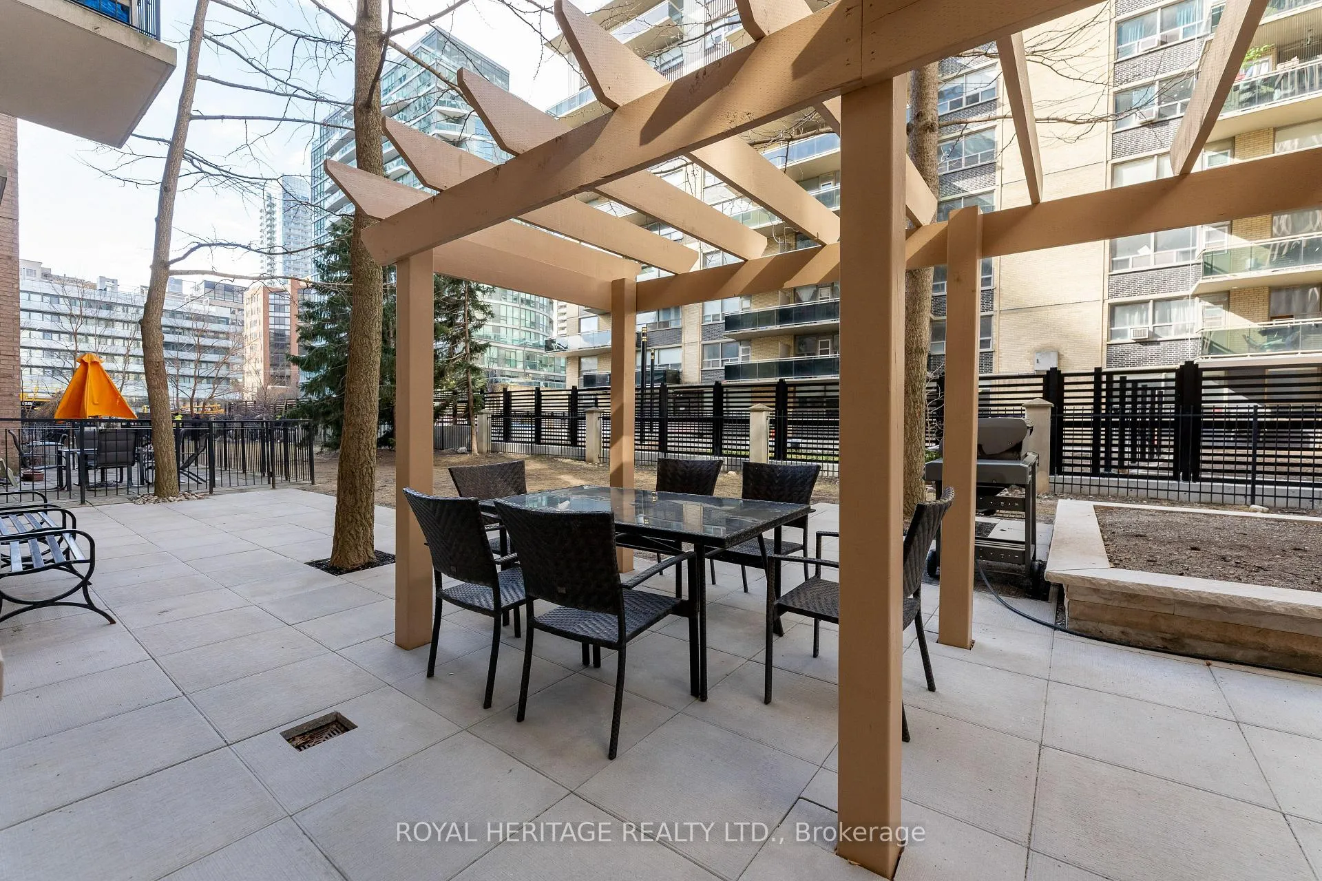 Photo 32 of Unit 211, 188 Redpath Avenue, Toronto, Mount Pleasant West — HOMEH
