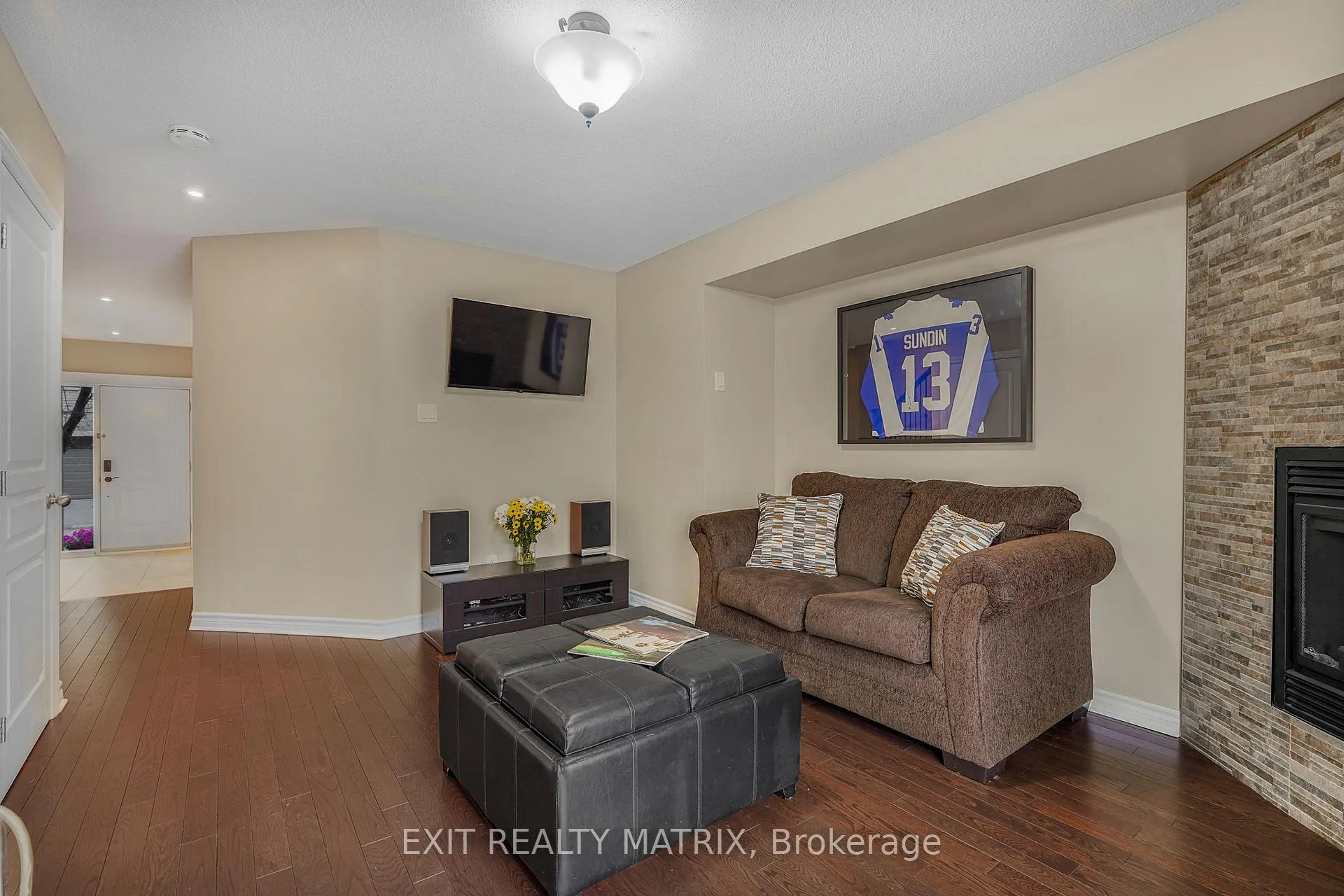Photo 6 of 111 Brilia Private, Ottawa, Beacon Hill South — HOMEH