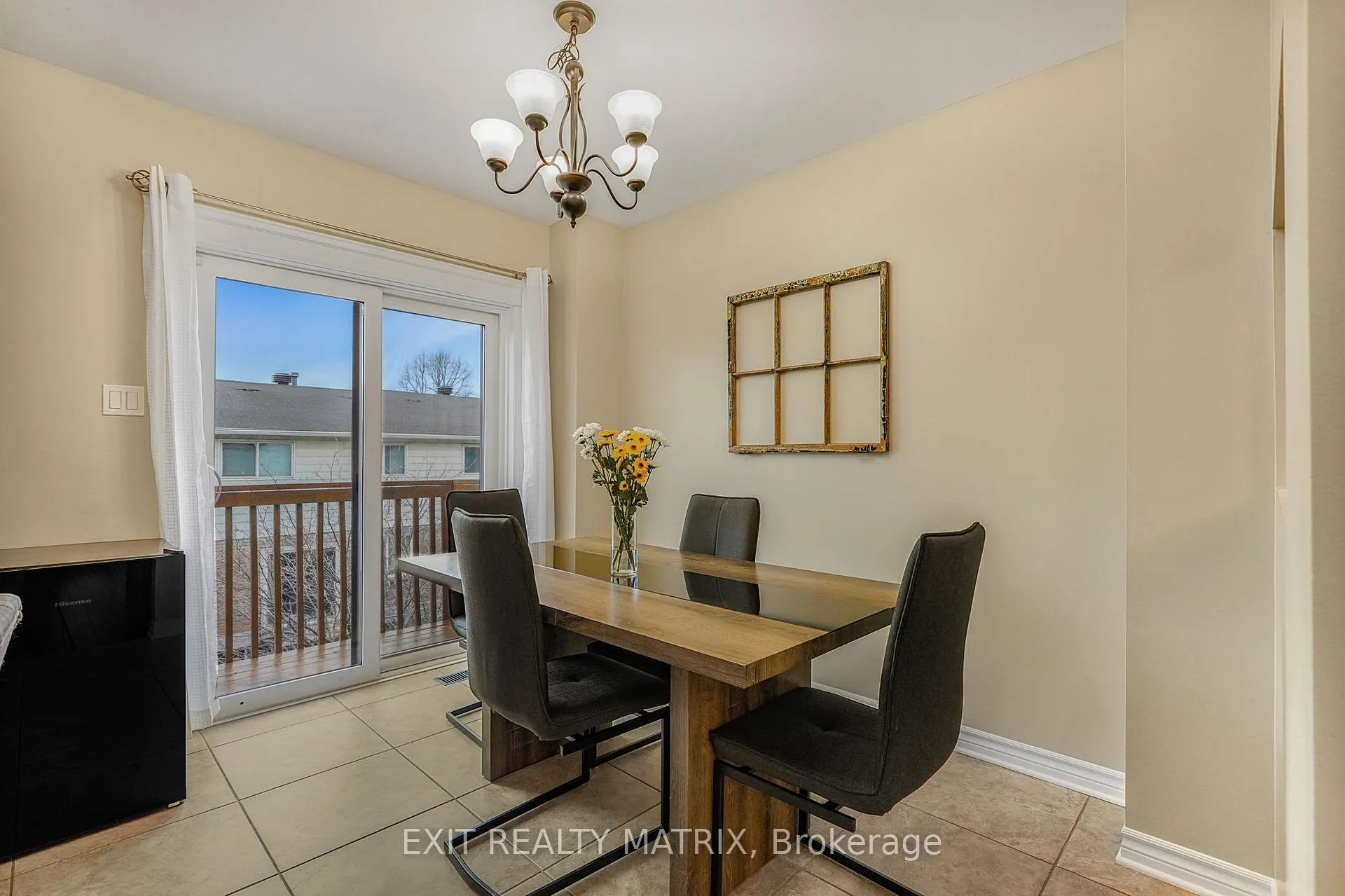 Photo 15 of 111 Brilia Private, Ottawa, Beacon Hill South — HOMEH
