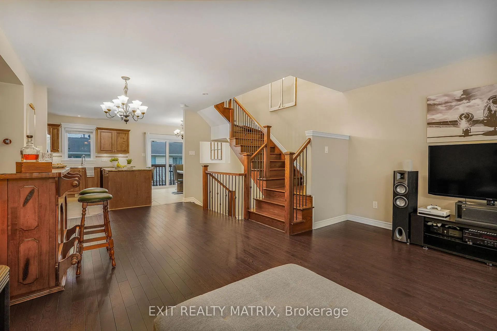Photo 21 of 111 Brilia Private, Ottawa, Beacon Hill South — HOMEH
