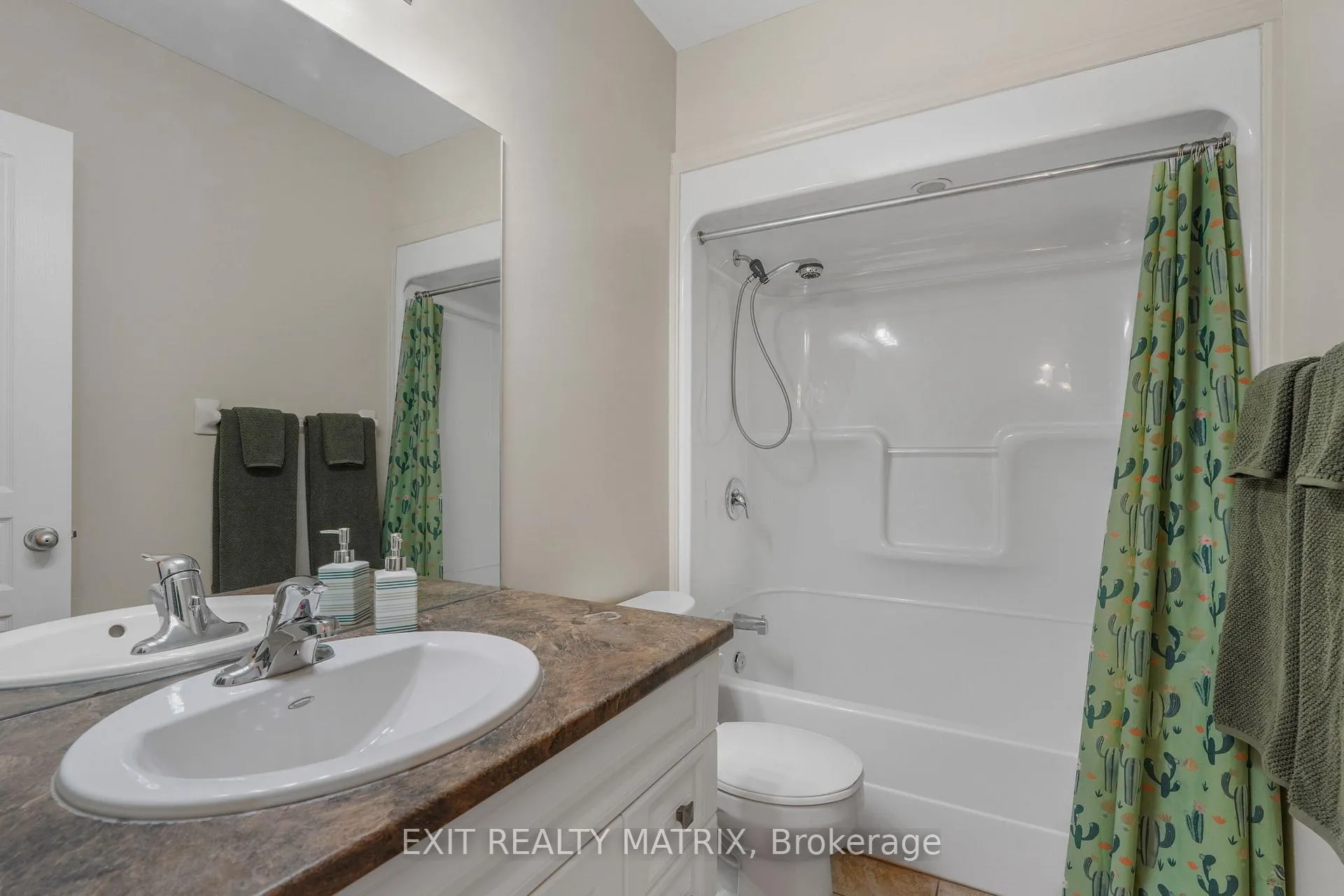 Photo 25 of 111 Brilia Private, Ottawa, Beacon Hill South — HOMEH