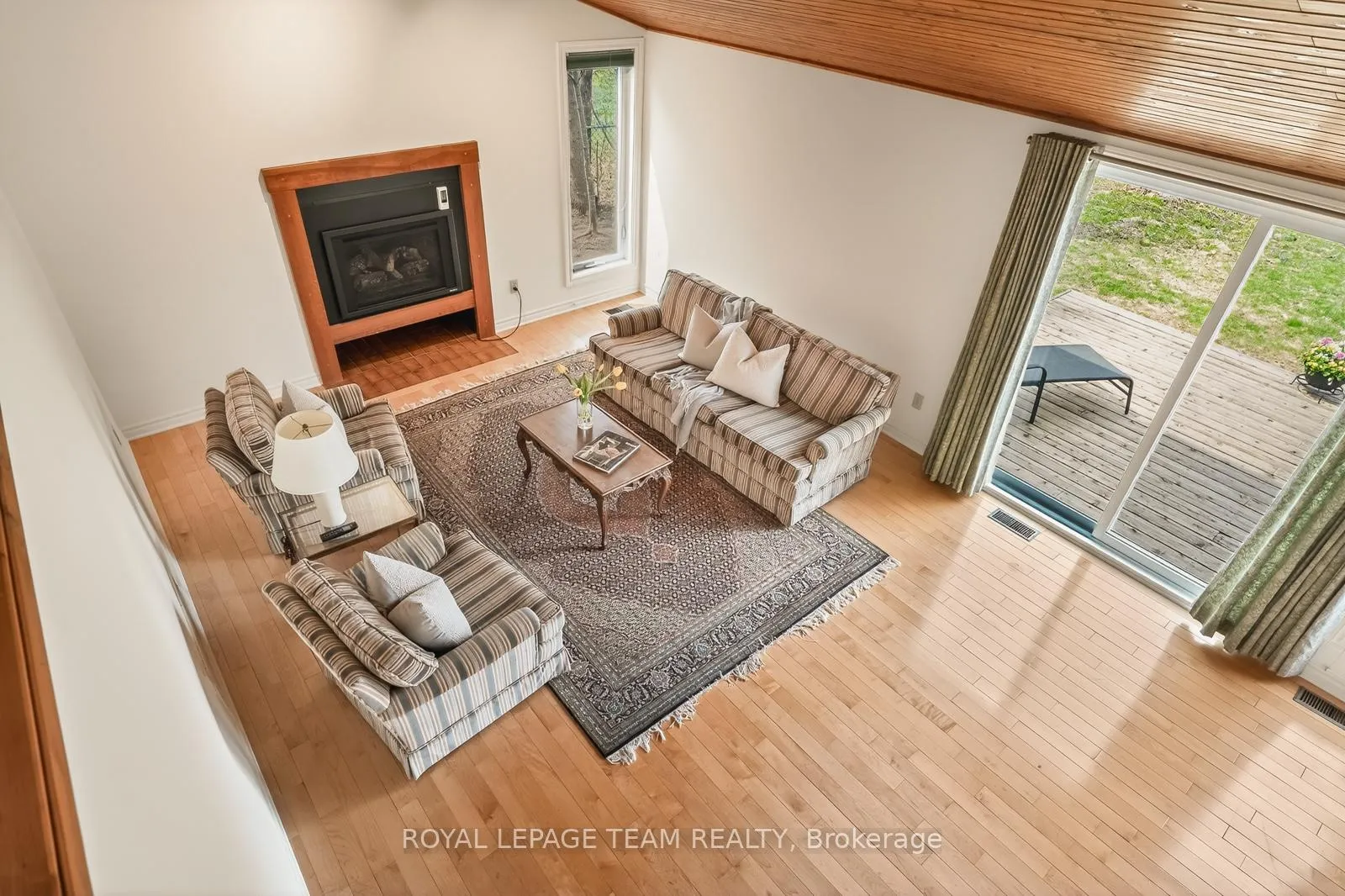 Photo 3 of 3124 Quesnel Drive, Ottawa, Mooneys Bay/Revelstoke — HOMEH
