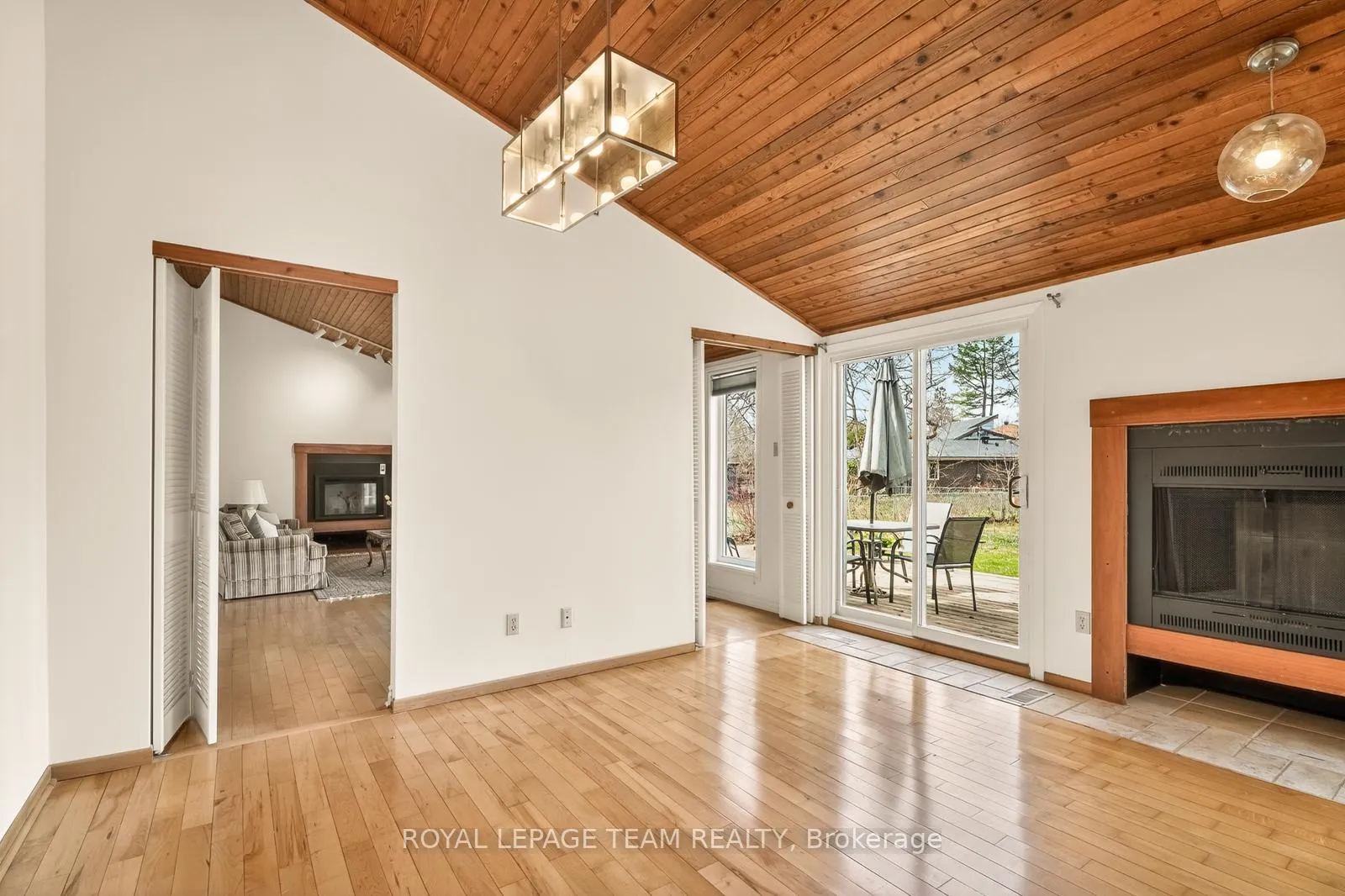 Photo 14 of 3124 Quesnel Drive, Ottawa, Mooneys Bay/Revelstoke — HOMEH
