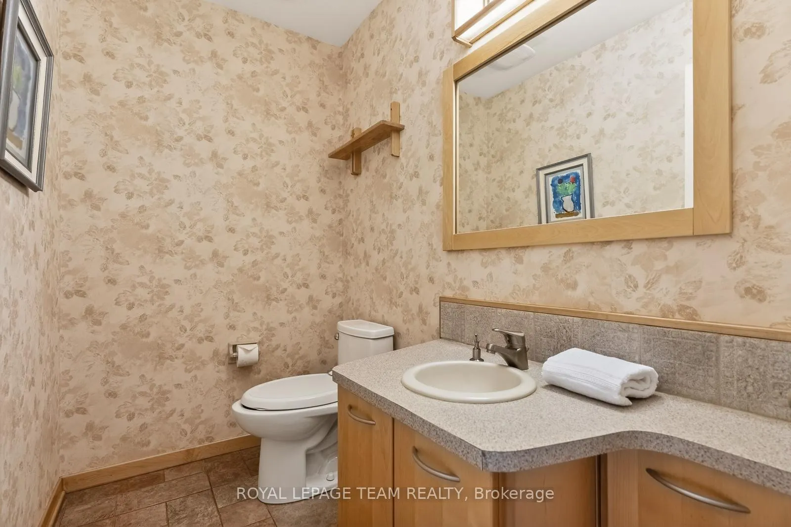 Photo 15 of 3124 Quesnel Drive, Ottawa, Mooneys Bay/Revelstoke — HOMEH