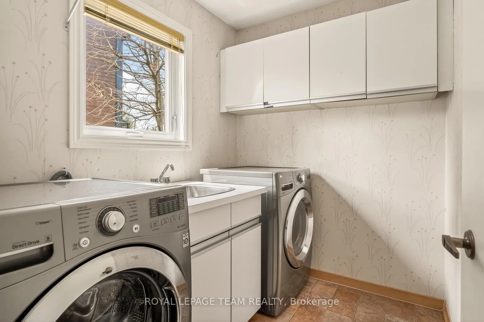 Photo 16 of 3124 Quesnel Drive, Ottawa, Mooneys Bay/Revelstoke — HOMEH