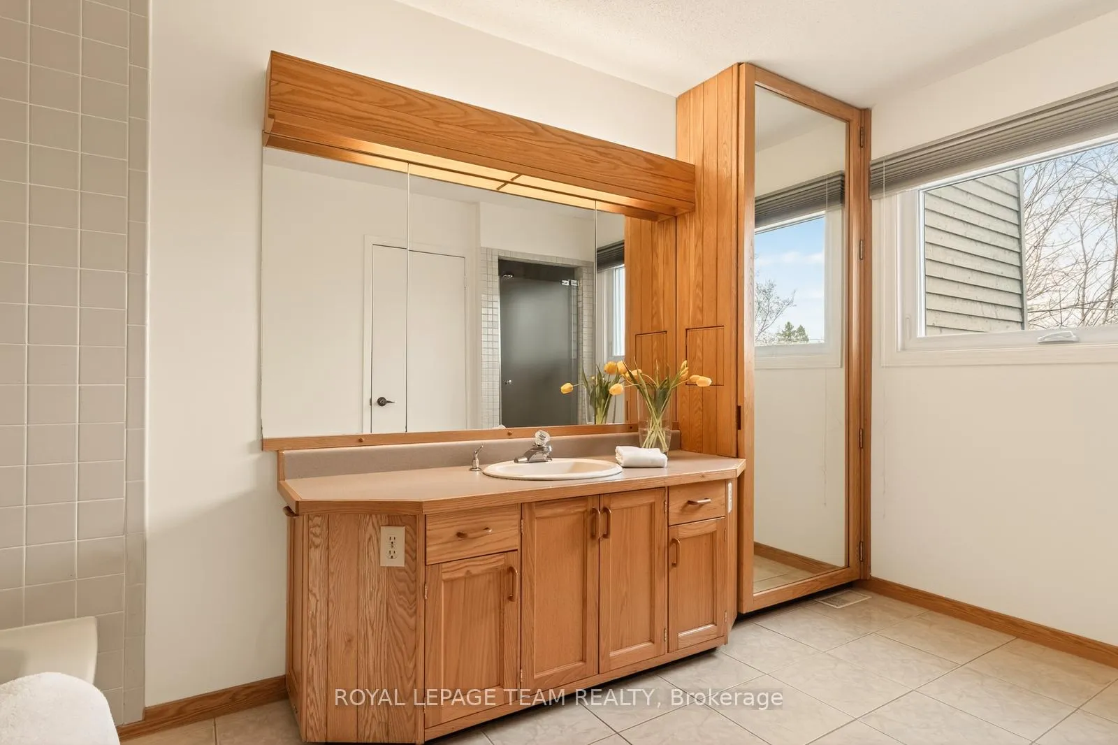 Photo 23 of 3124 Quesnel Drive, Ottawa, Mooneys Bay/Revelstoke — HOMEH