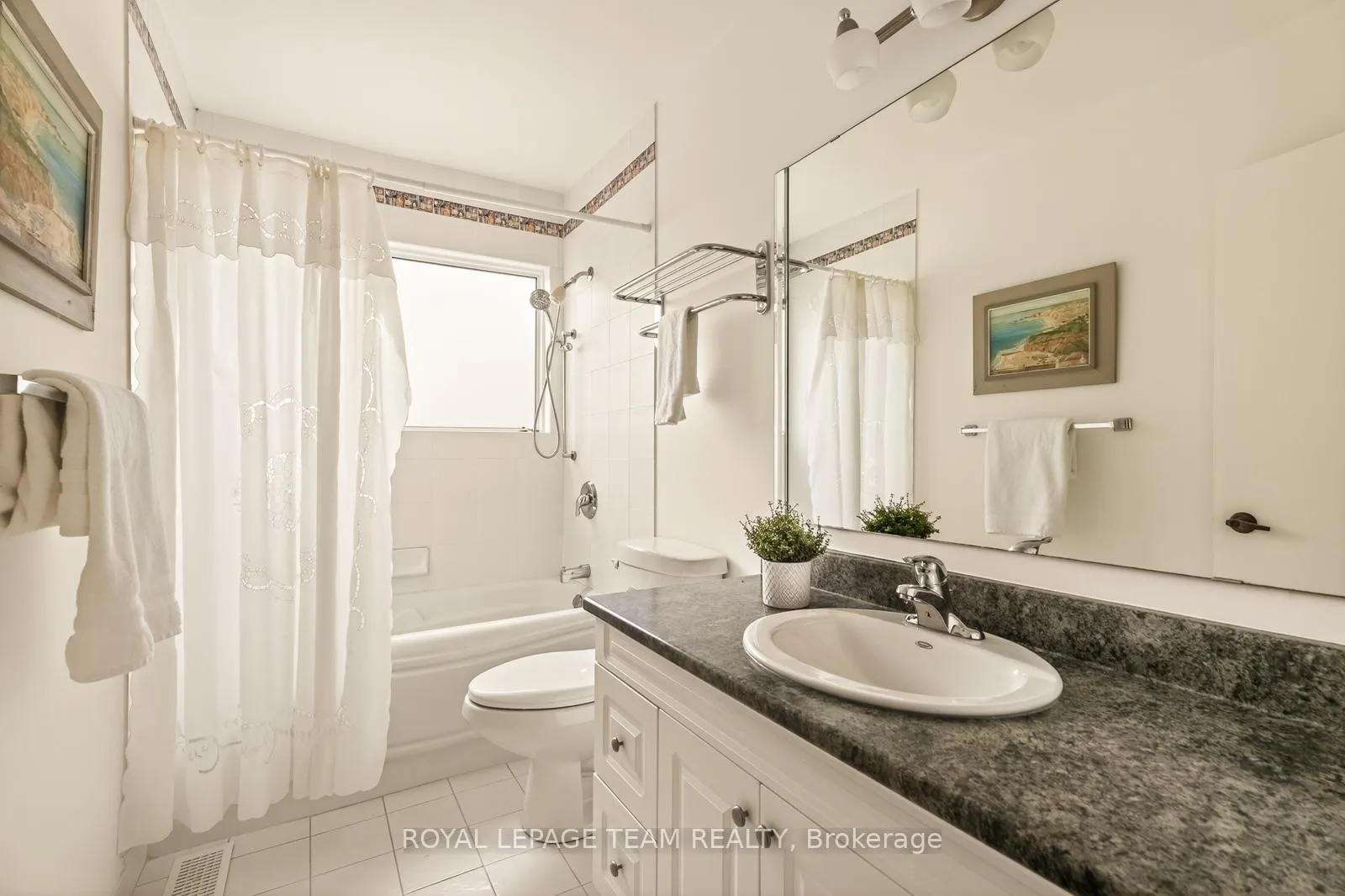 Photo 28 of 3124 Quesnel Drive, Ottawa, Mooneys Bay/Revelstoke — HOMEH