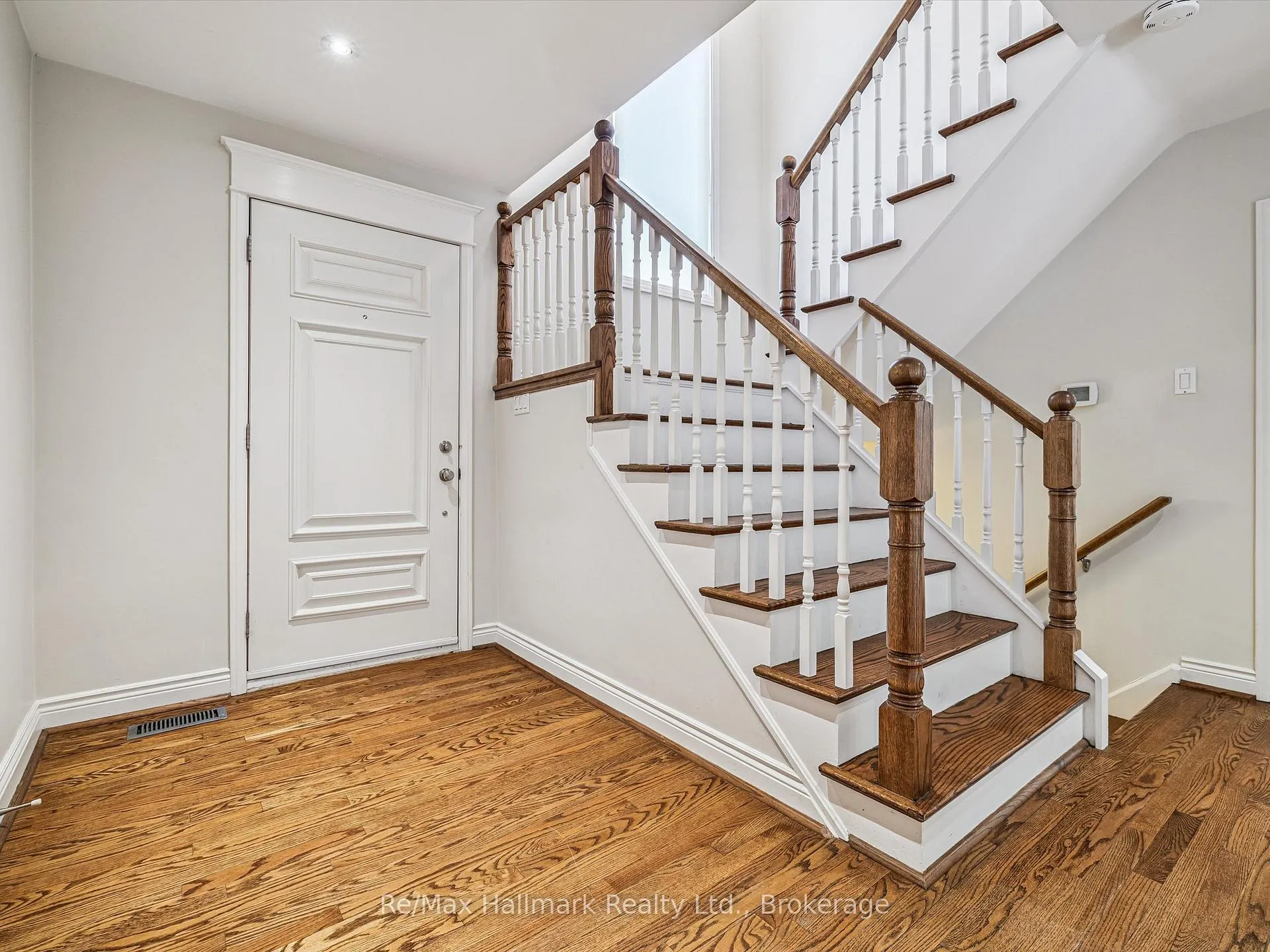 Photo 15 of 1188 Carey Road, Oakville, Morrison — HOMEH