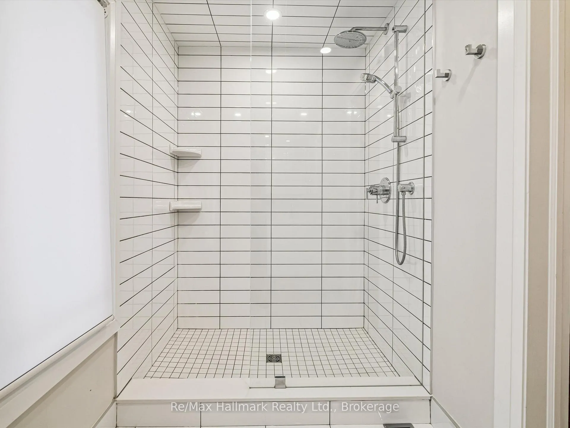 Photo 21 of 1188 Carey Road, Oakville, Morrison — HOMEH