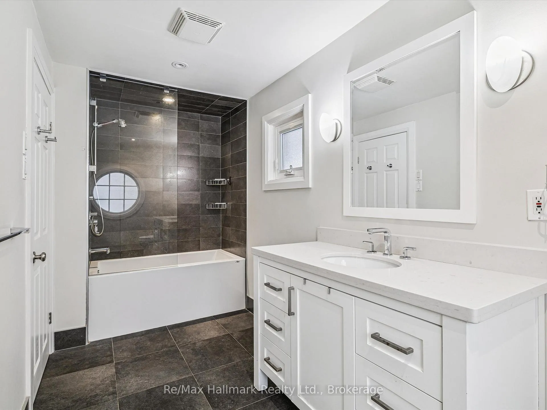 Photo 24 of 1188 Carey Road, Oakville, Morrison — HOMEH