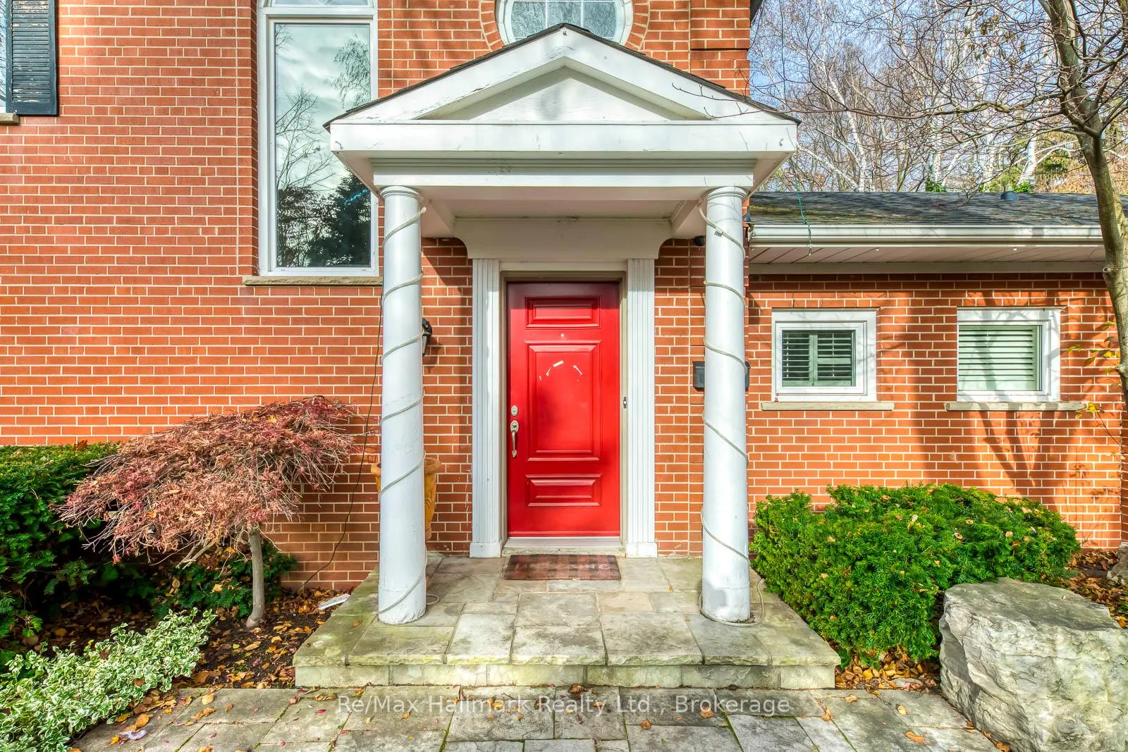 Photo 33 of 1188 Carey Road, Oakville, Morrison — HOMEH
