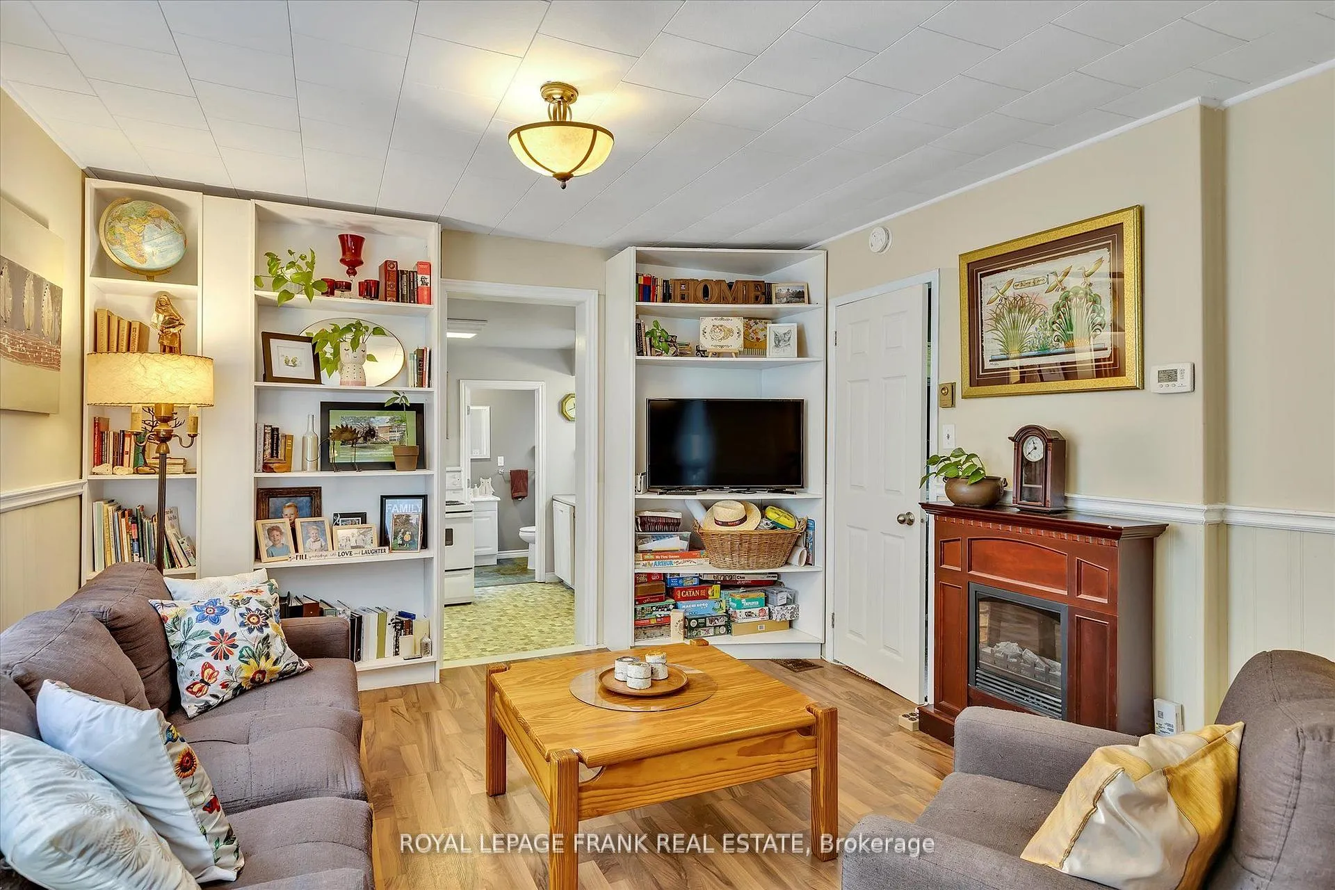 Photo 6 of 715 Chamberlain Street, Peterborough, Otonabee Ward 1 — HOMEH